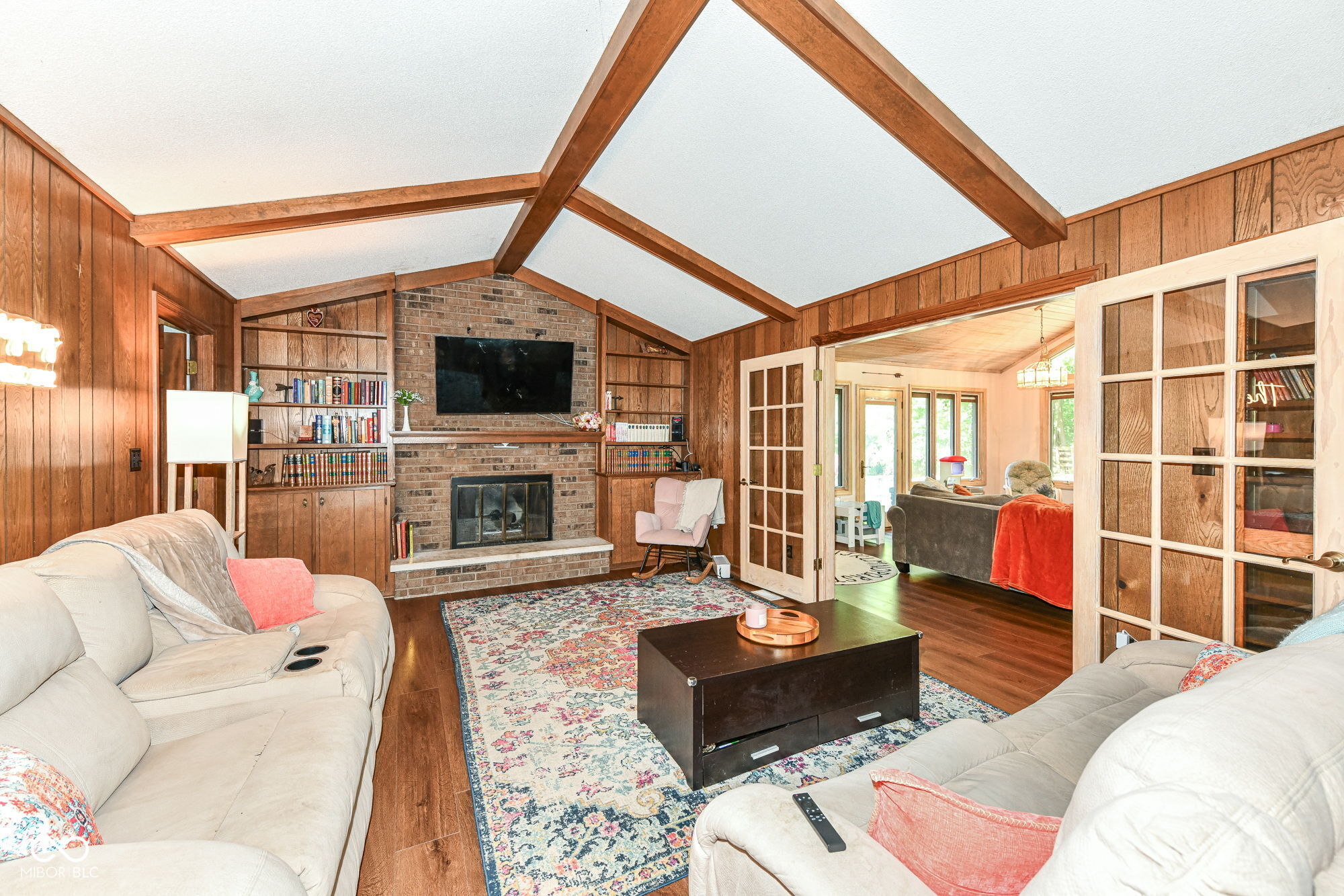 10188 E Lakeshore Drive