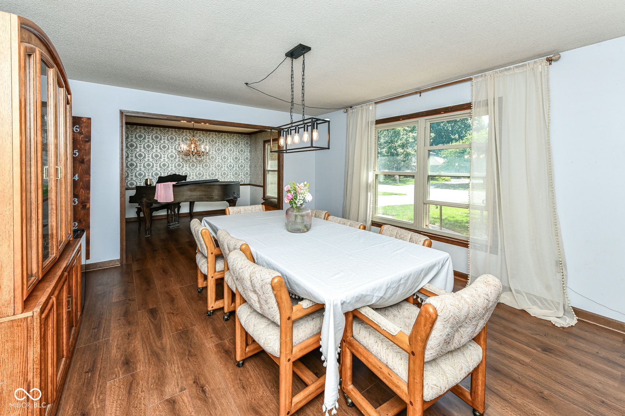 10188 E Lakeshore Drive