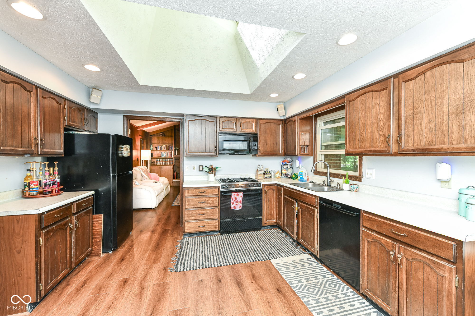 10188 E Lakeshore Drive
