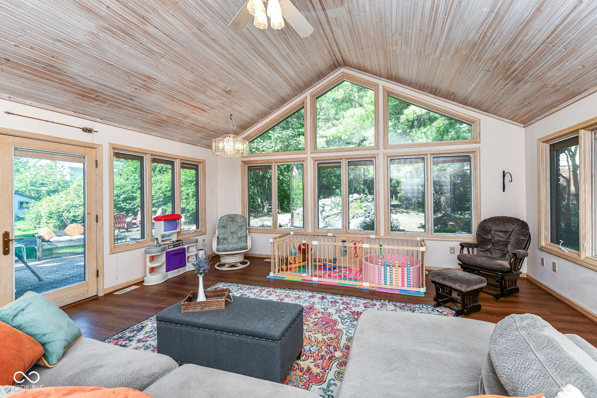 10188 E Lakeshore Drive