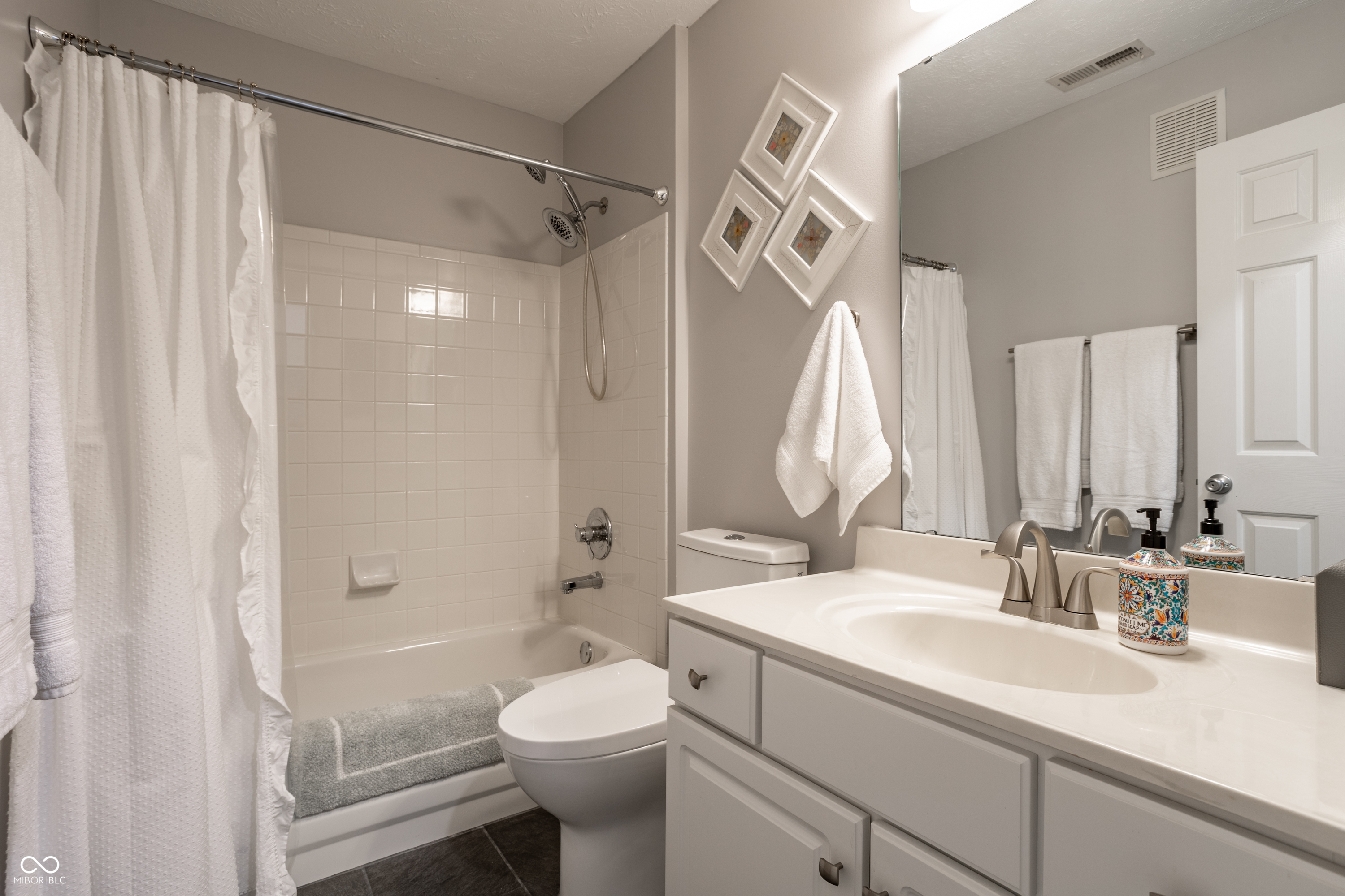 8224 Glenwillow Lane Unit: 102