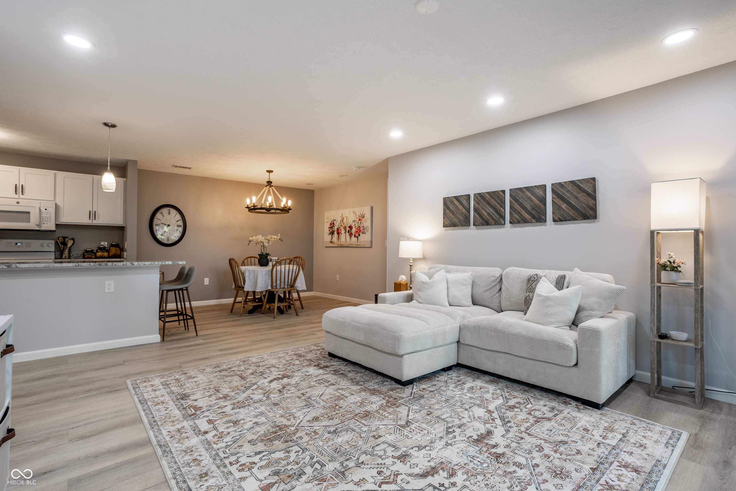 8224 Glenwillow Lane Unit: 102