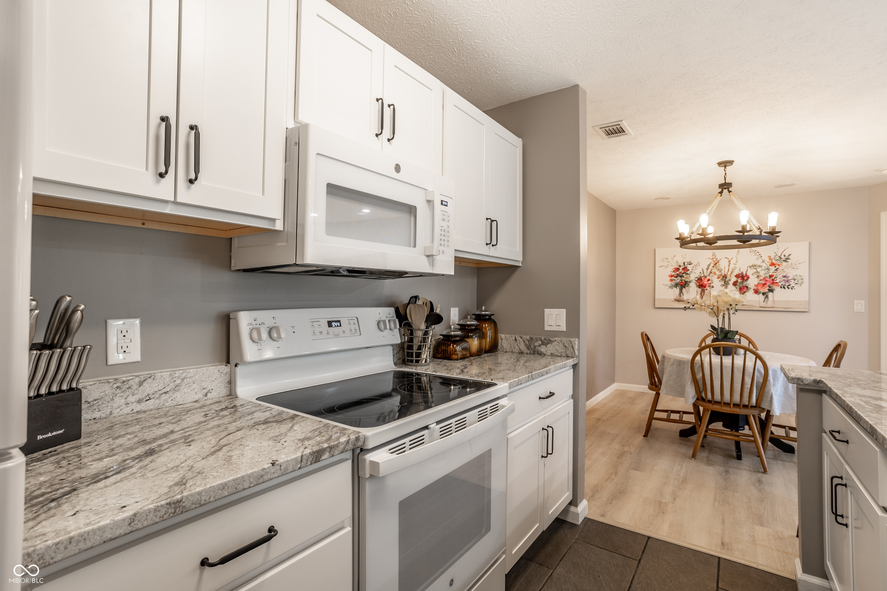 8224 Glenwillow Lane Unit: 102