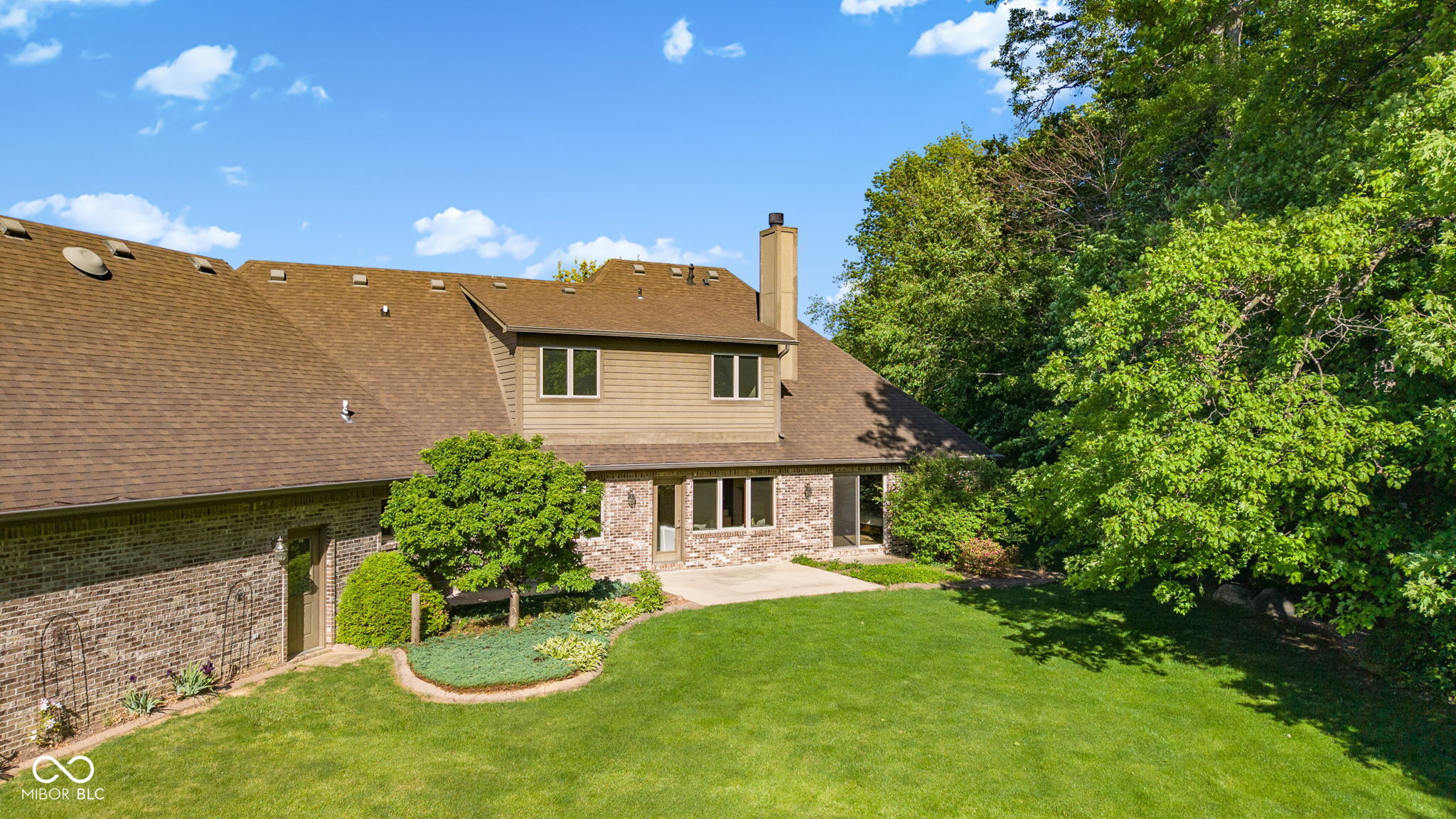 1538 E Grey Feather Trail