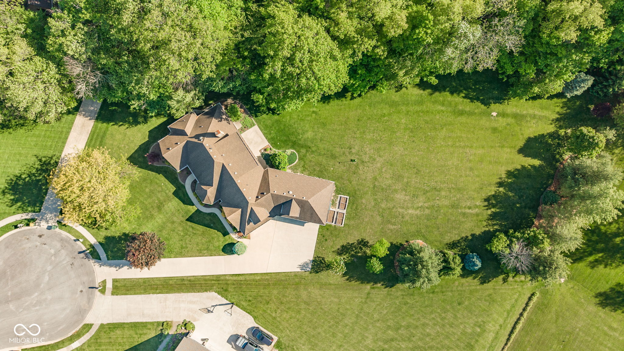 1538 E Grey Feather Trail