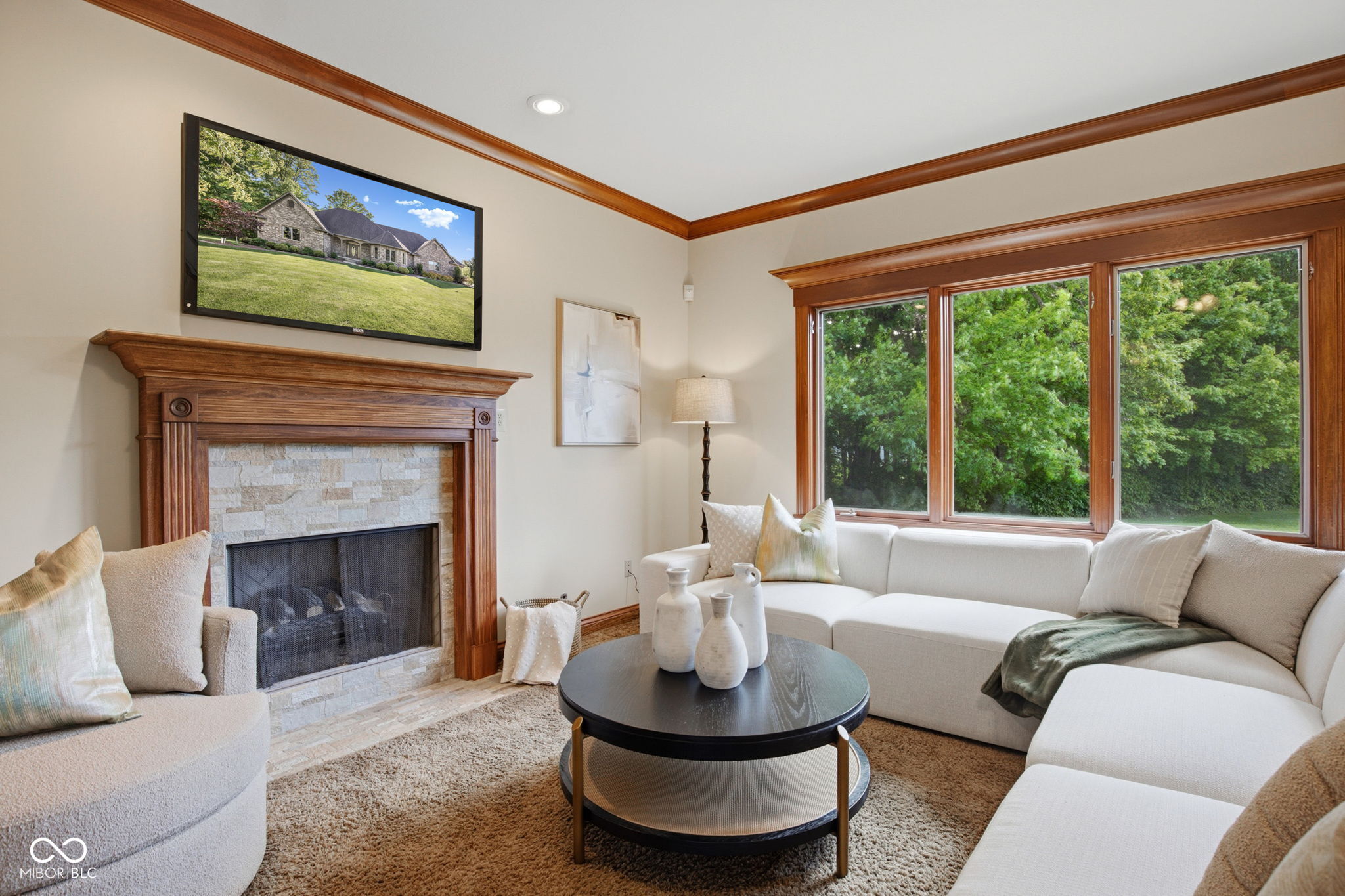 1538 E Grey Feather Trail