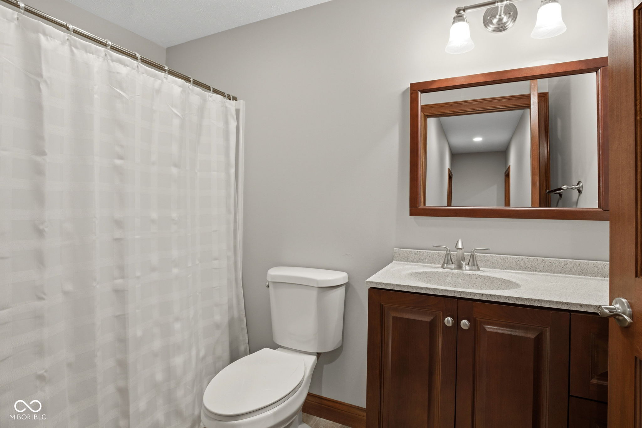 1538 E Grey Feather Trail