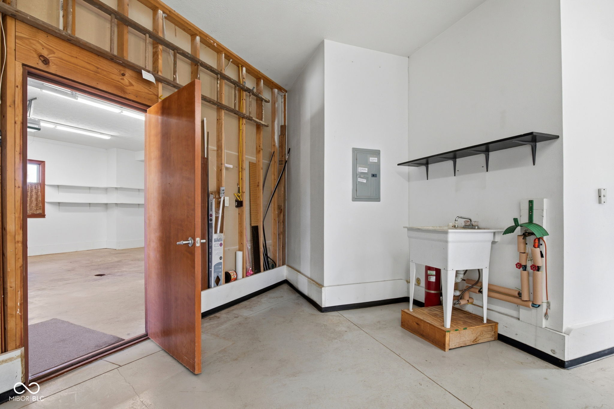 1538 E Grey Feather Trail