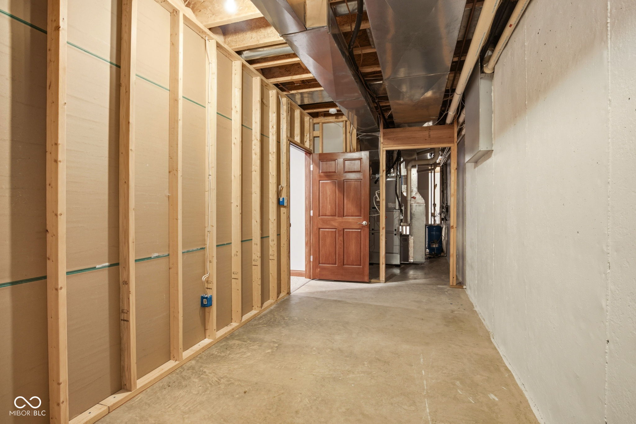 1538 E Grey Feather Trail
