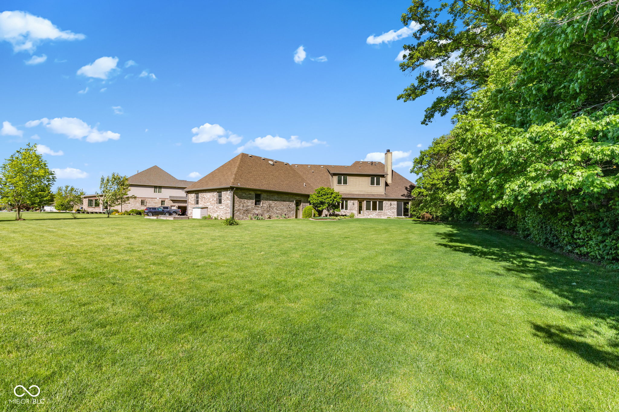 1538 E Grey Feather Trail