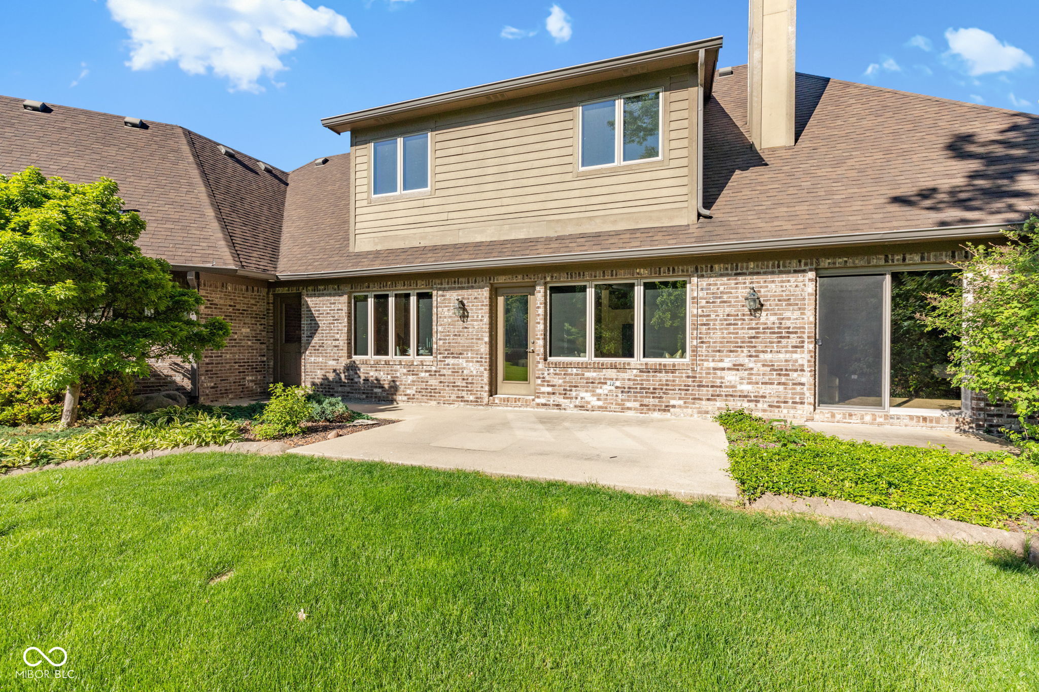 1538 E Grey Feather Trail