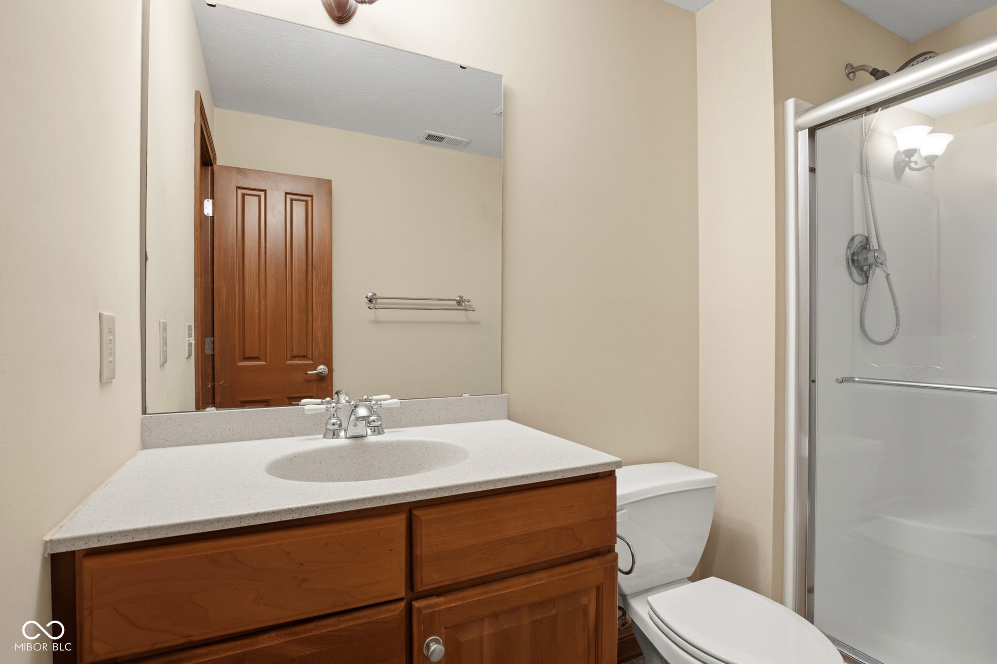 1538 E Grey Feather Trail