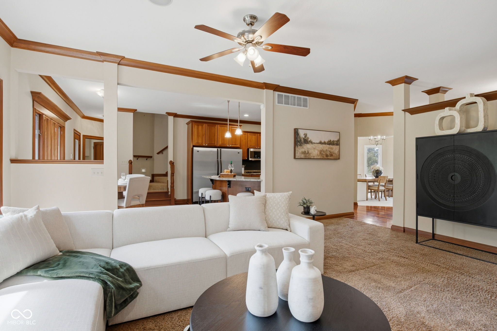 1538 E Grey Feather Trail