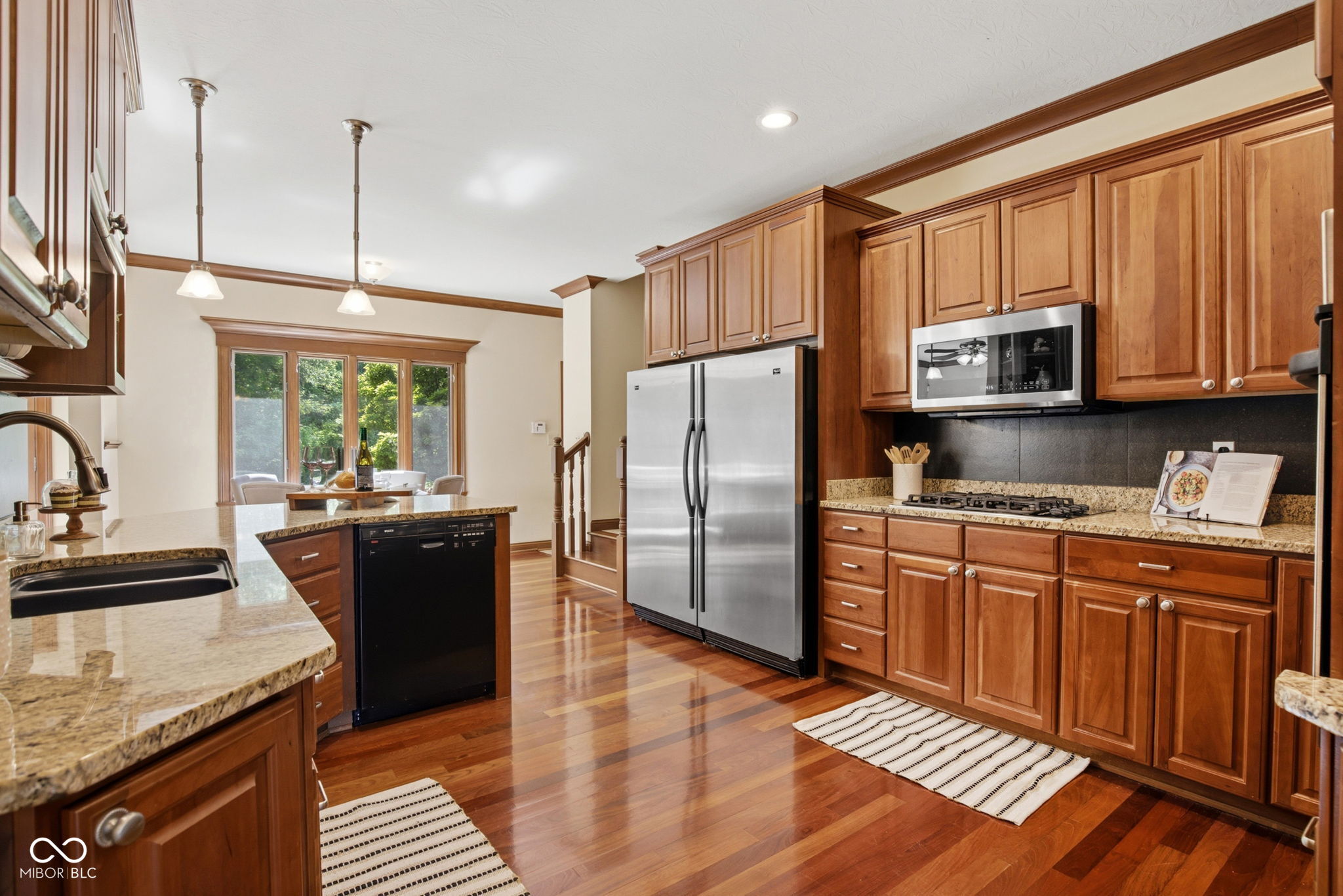 1538 E Grey Feather Trail