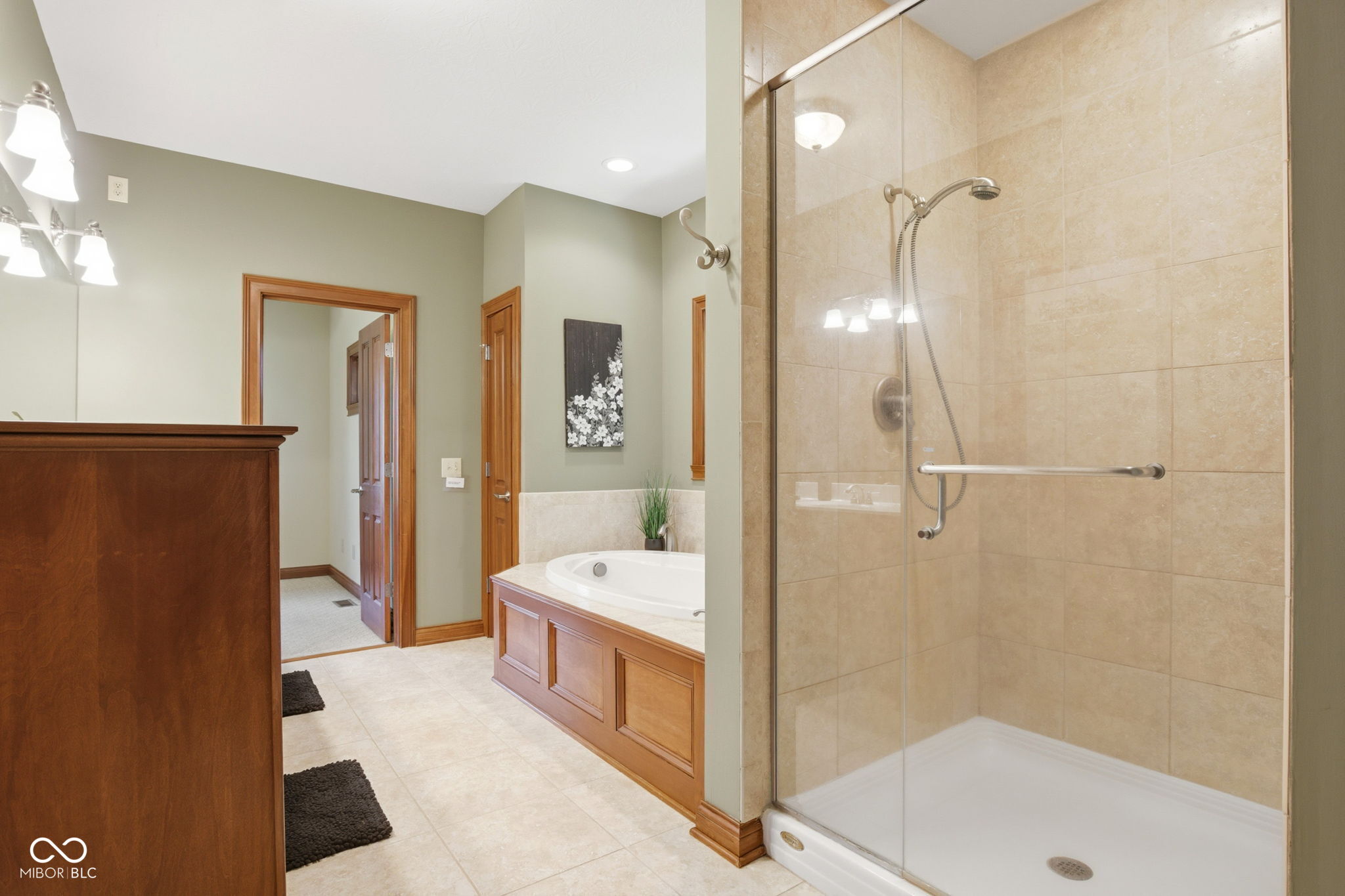 1538 E Grey Feather Trail