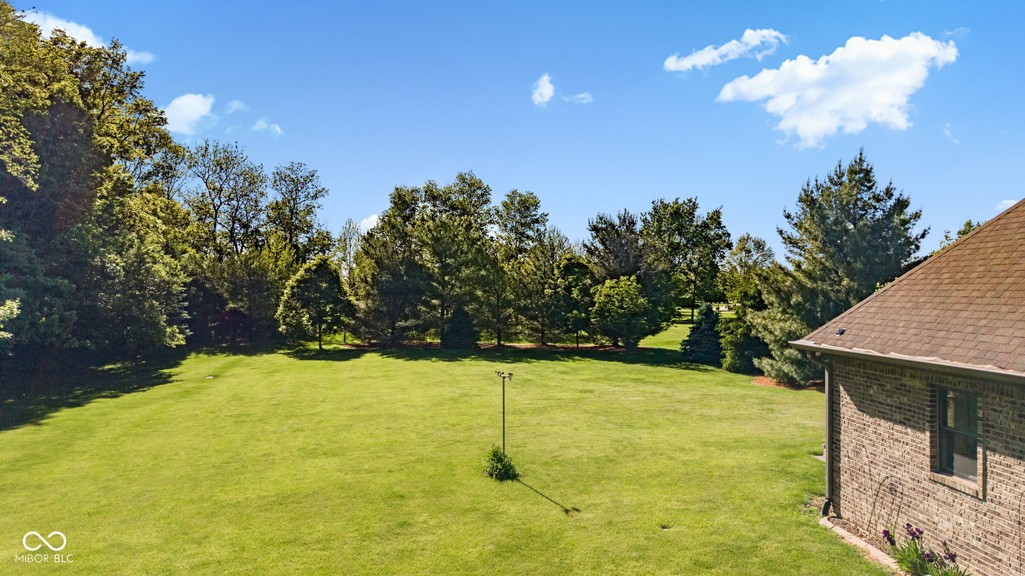 1538 E Grey Feather Trail