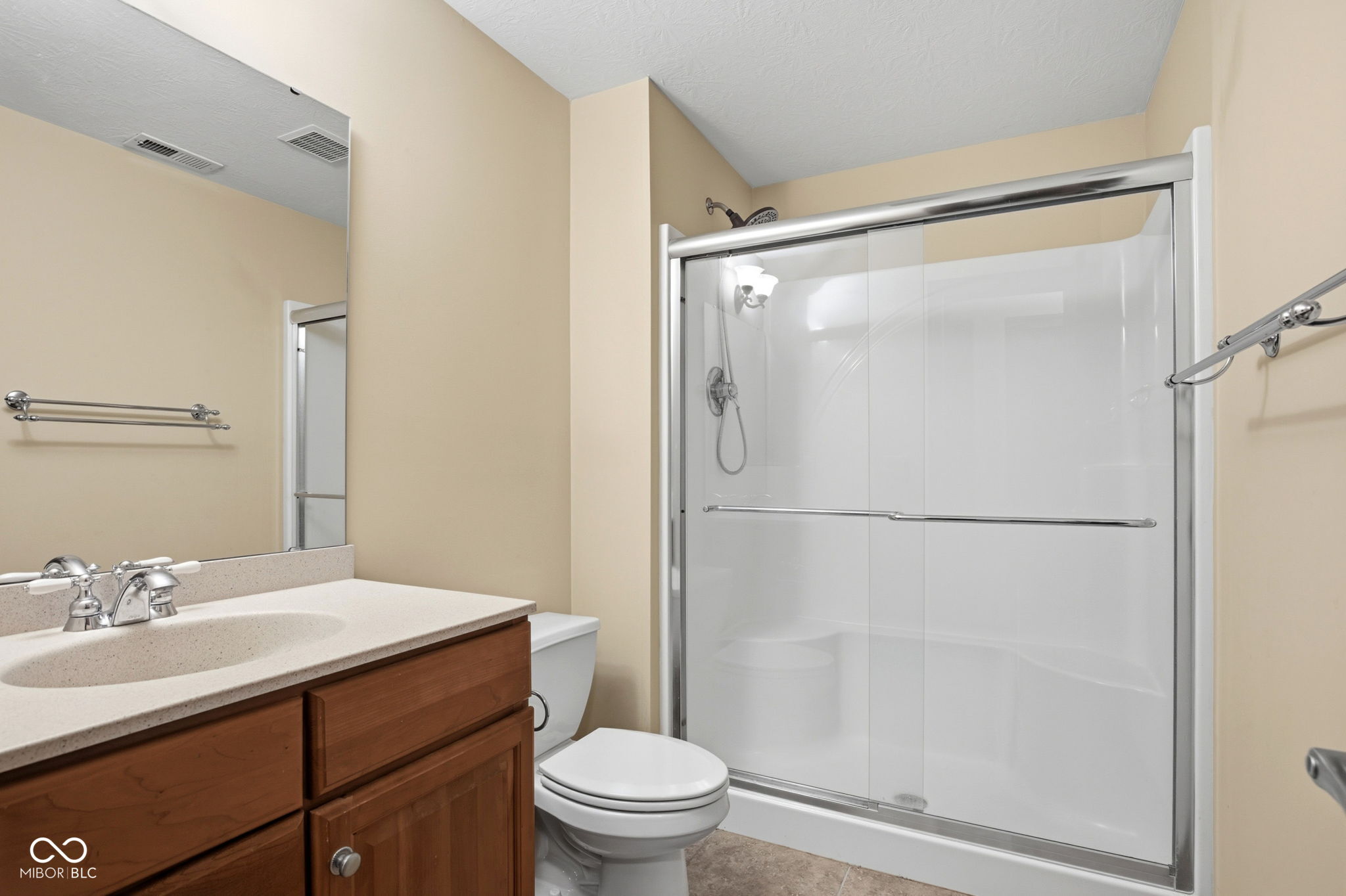 1538 E Grey Feather Trail