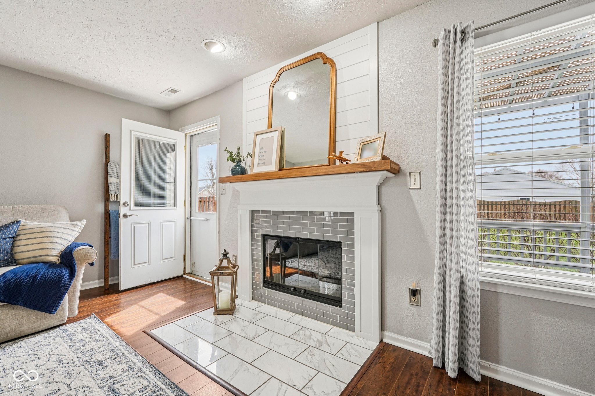 1825 Clover Lane