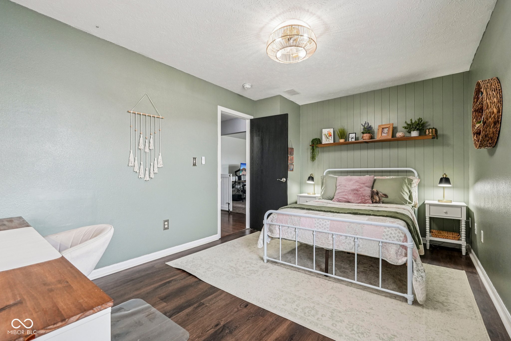 1825 Clover Lane
