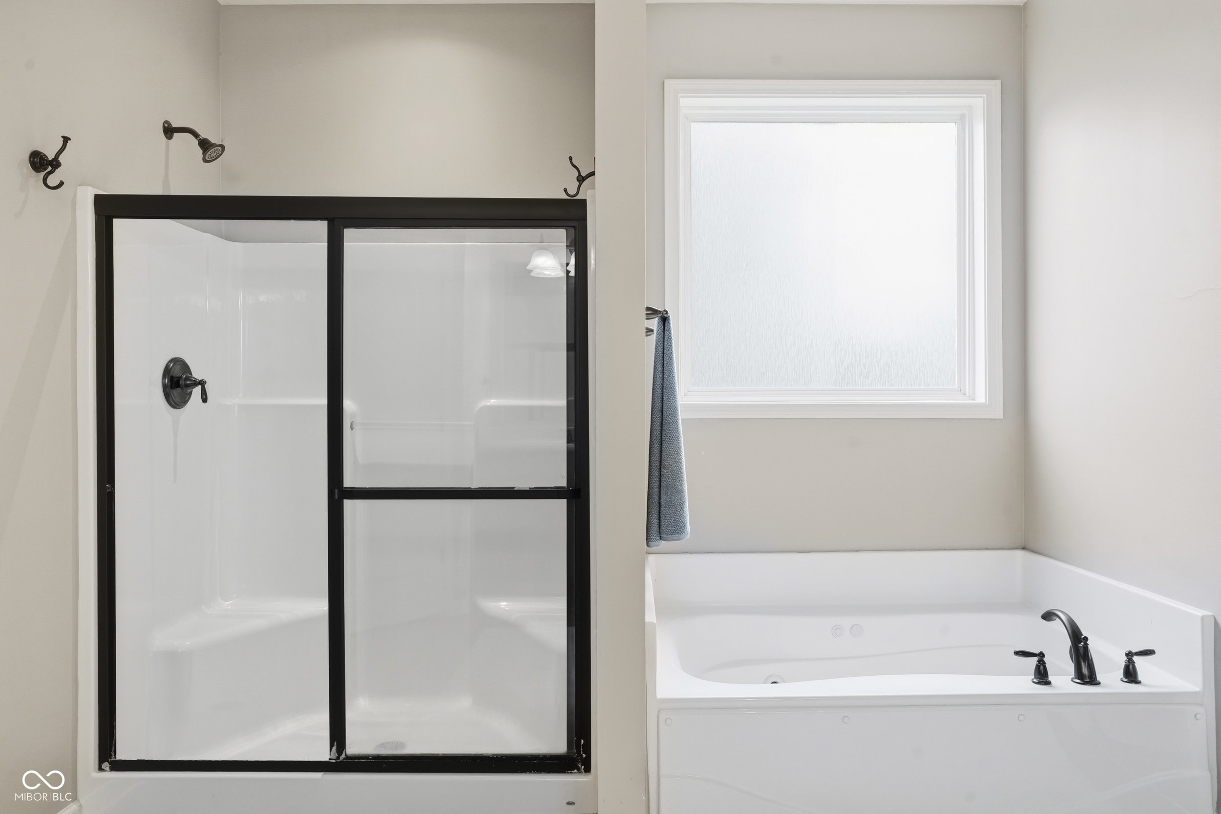 6093 Mountain Hawk Drive