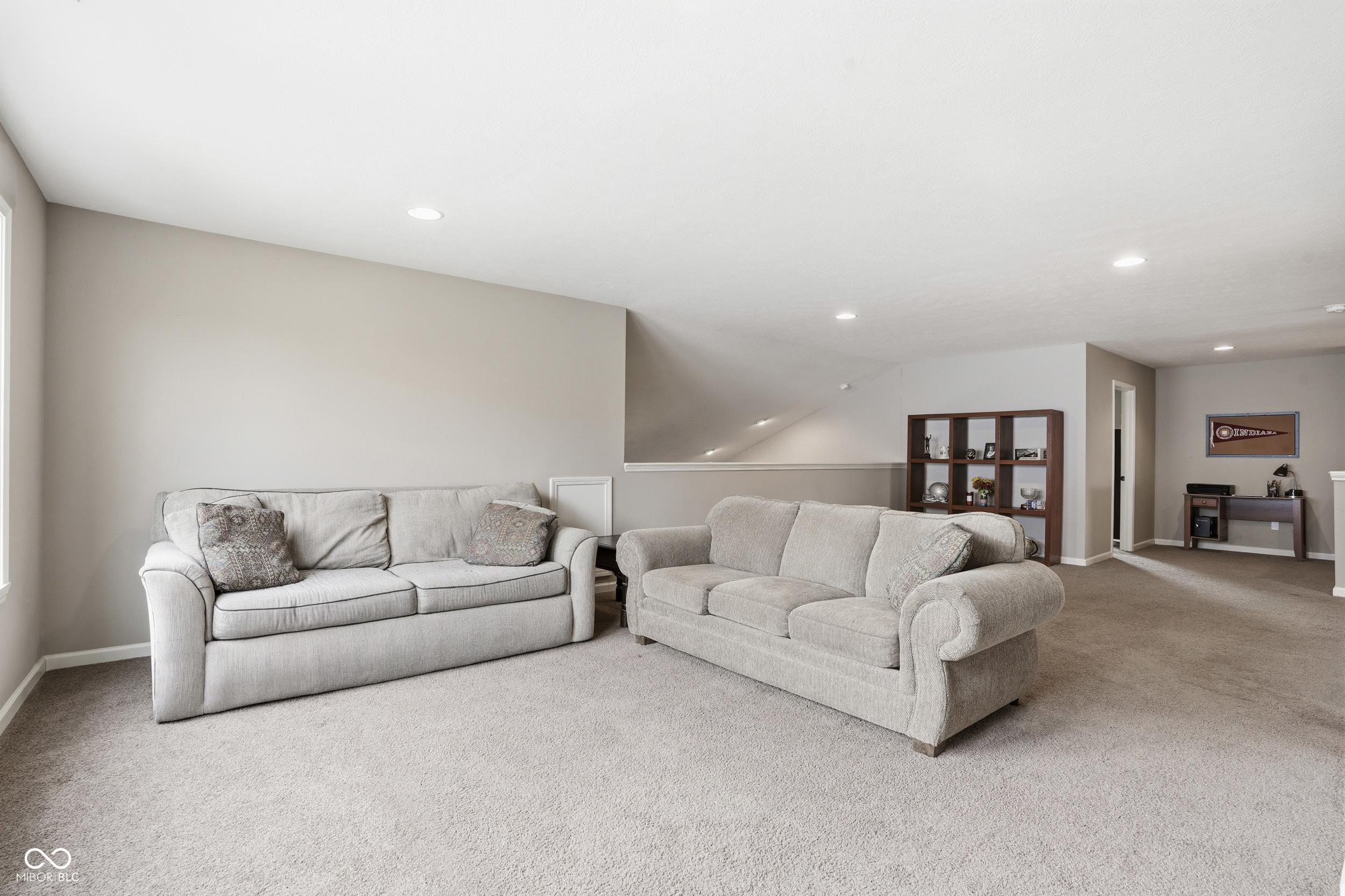 6093 Mountain Hawk Drive