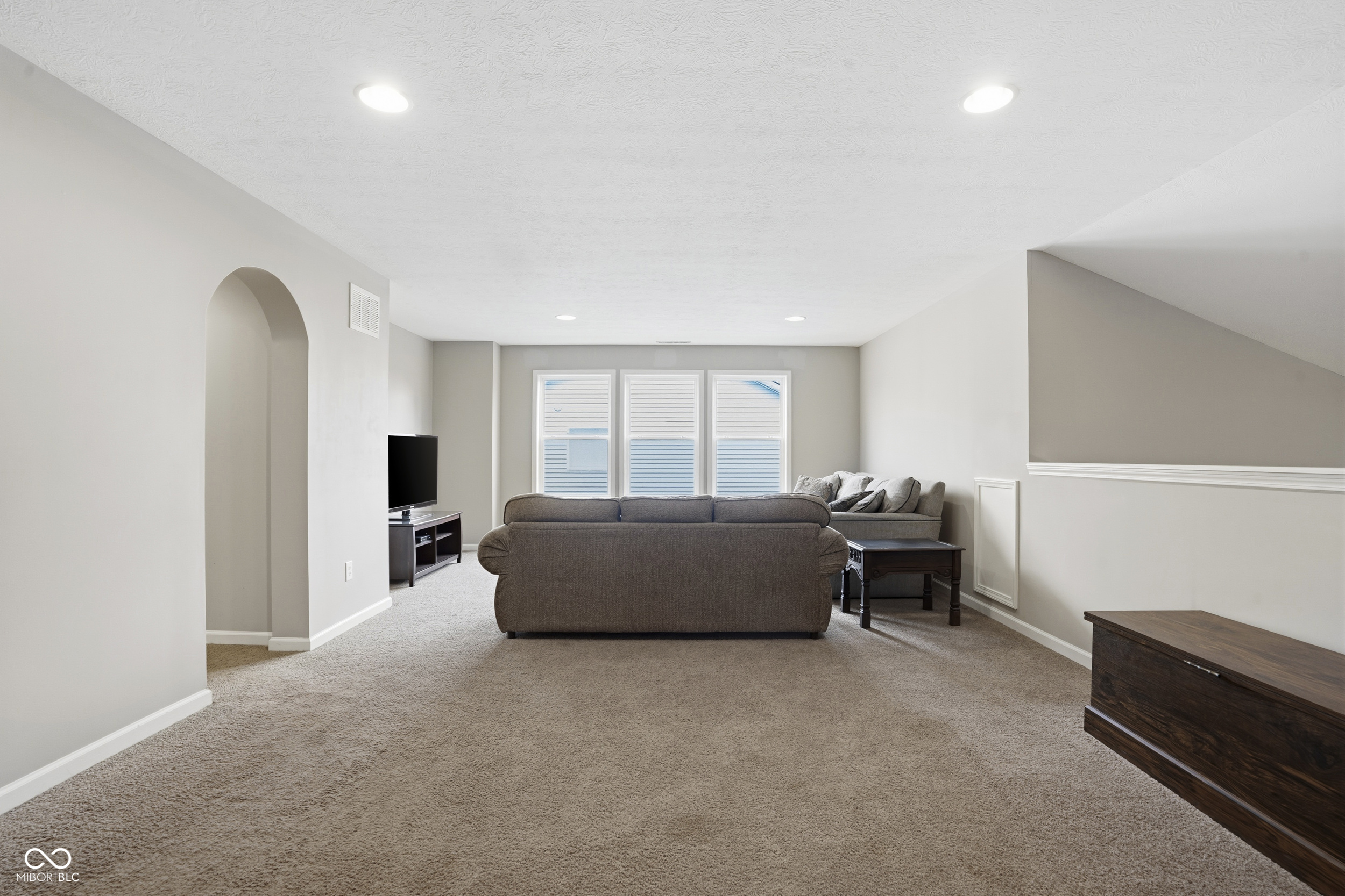 6093 Mountain Hawk Drive