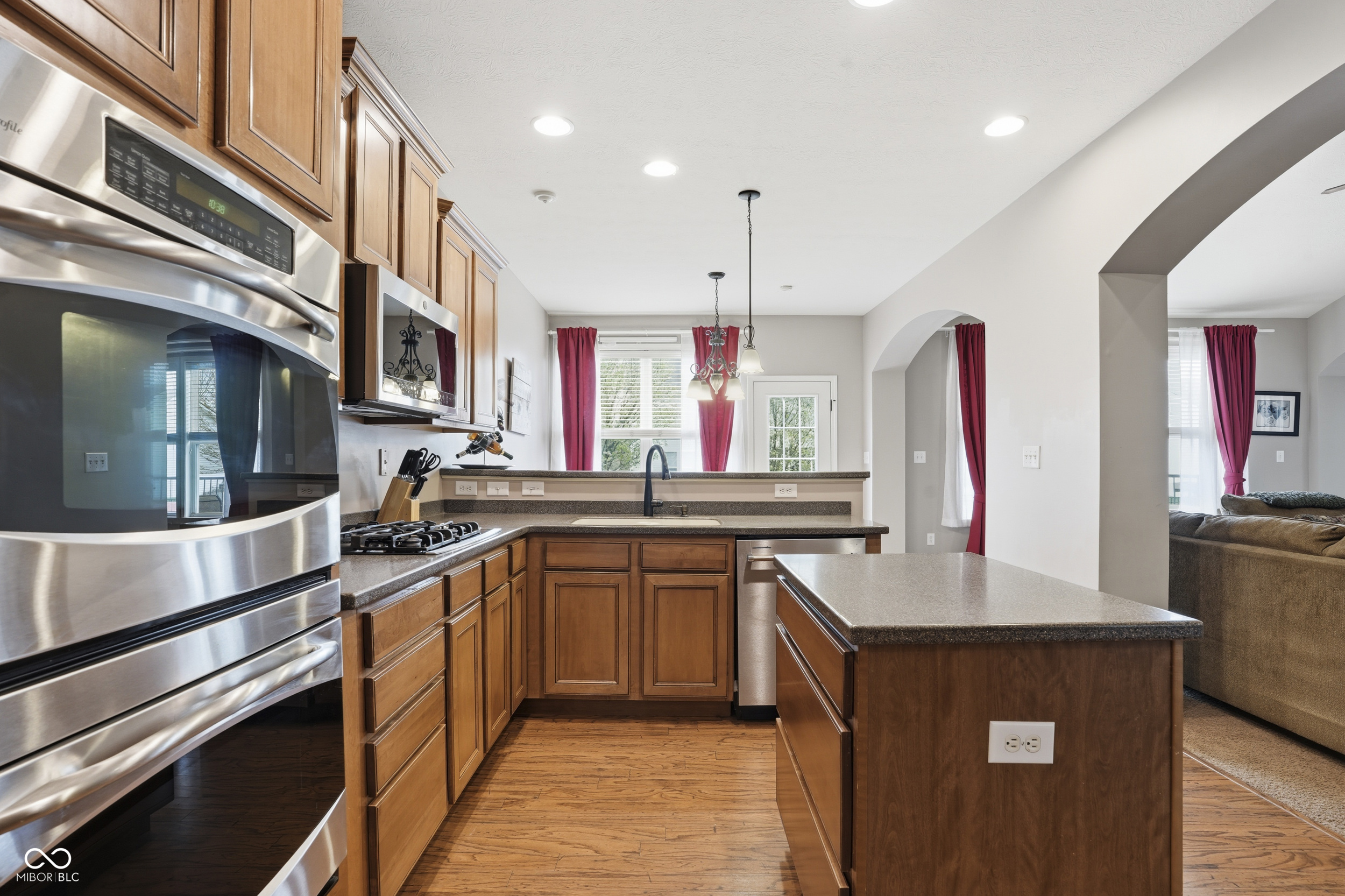 6093 Mountain Hawk Drive