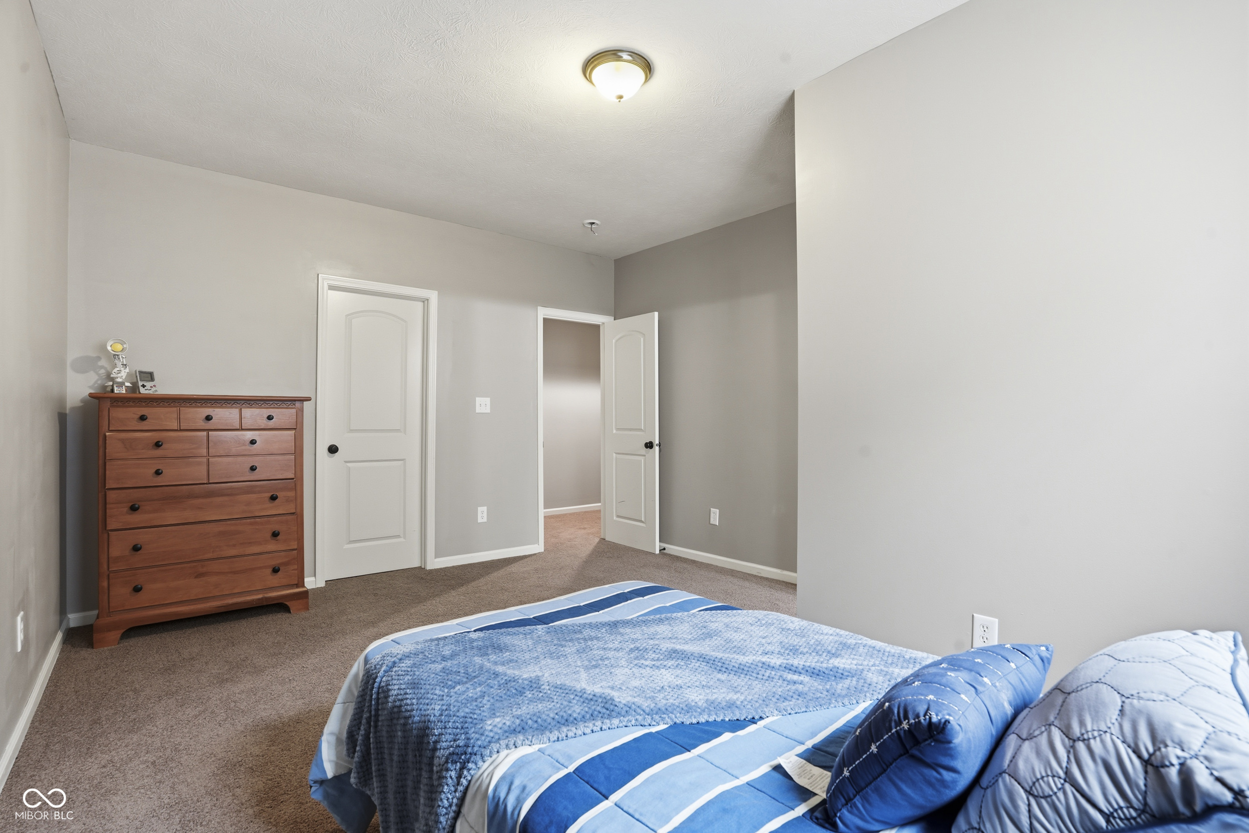 6093 Mountain Hawk Drive