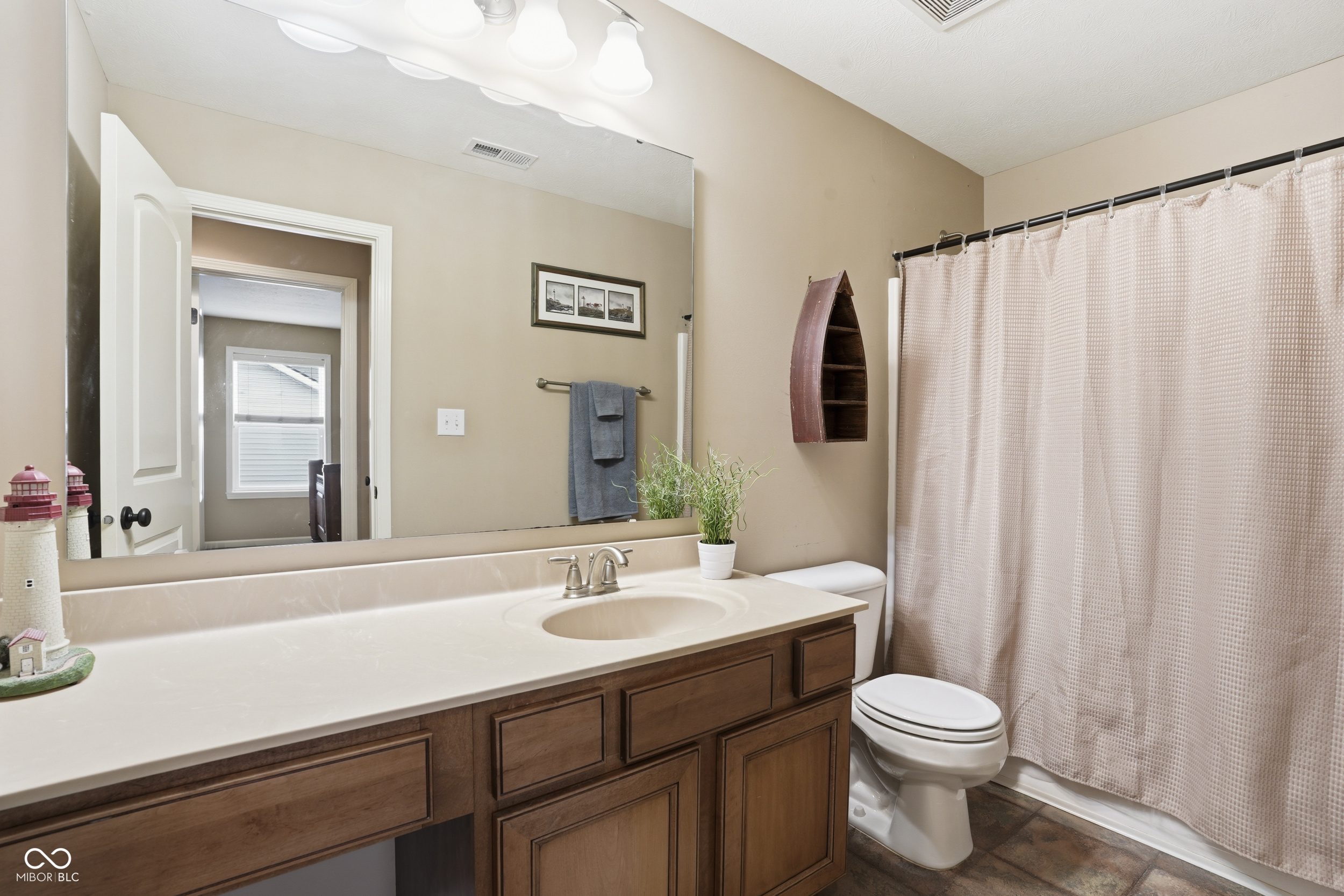 6093 Mountain Hawk Drive