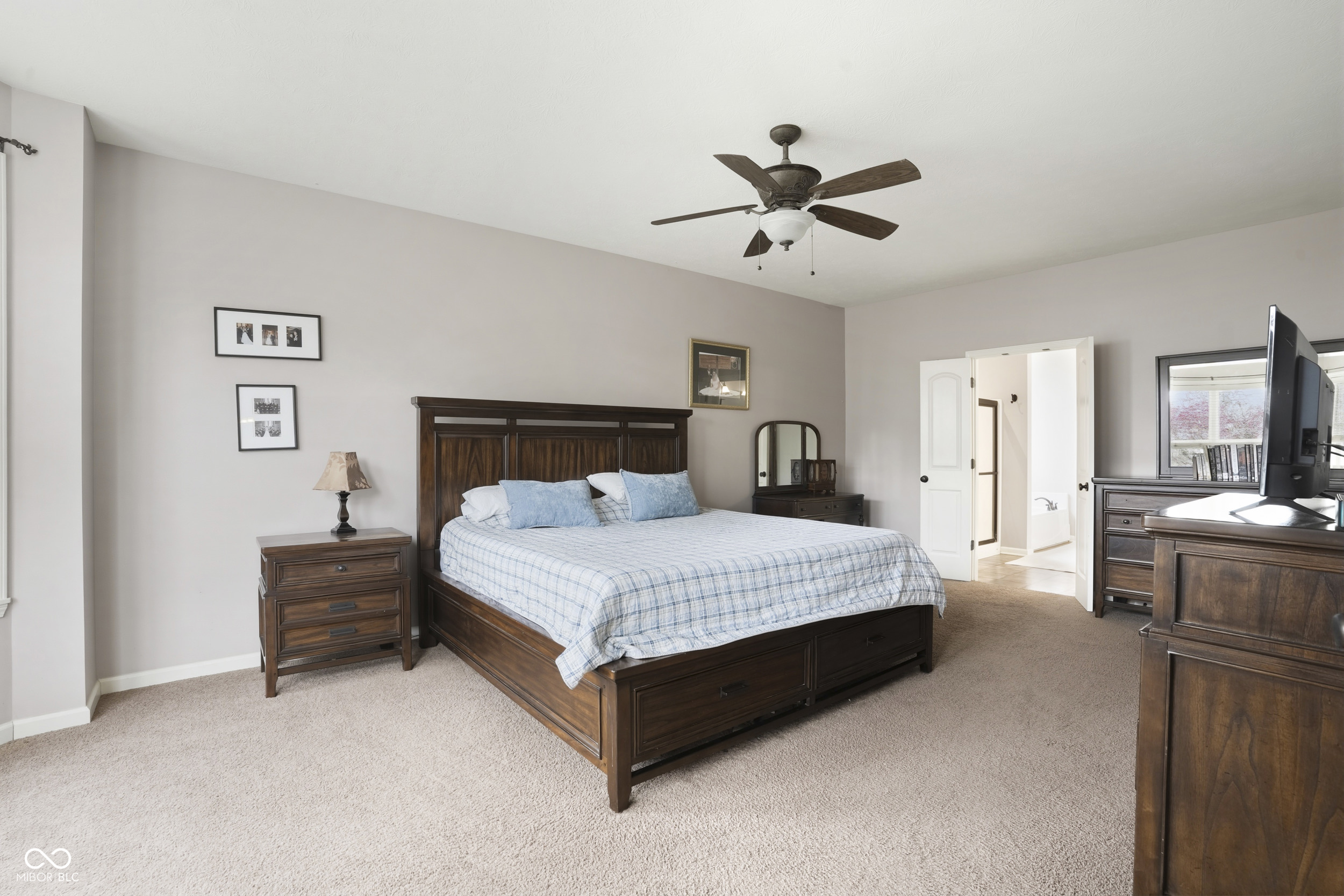 6093 Mountain Hawk Drive