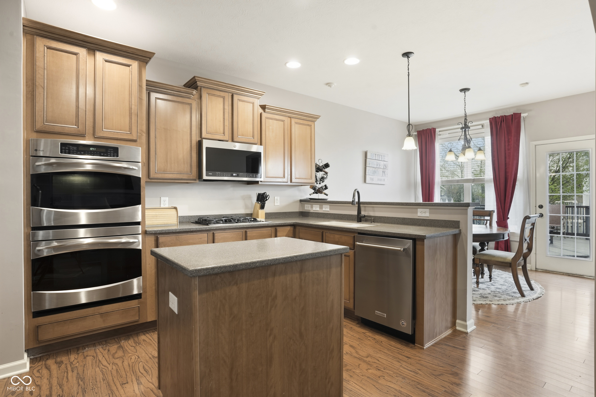 6093 Mountain Hawk Drive