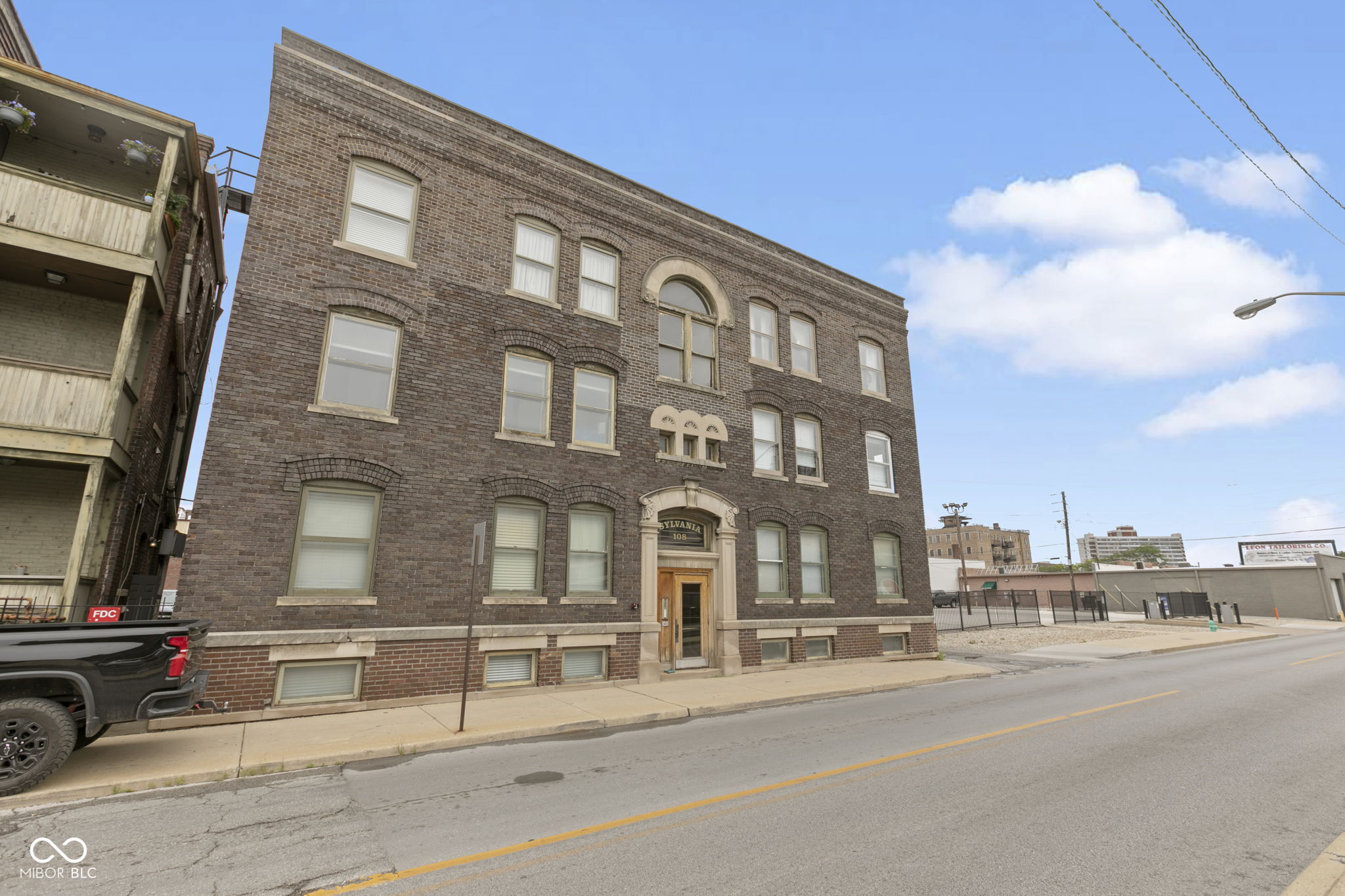 108 E Saint Clair Street Unit: E