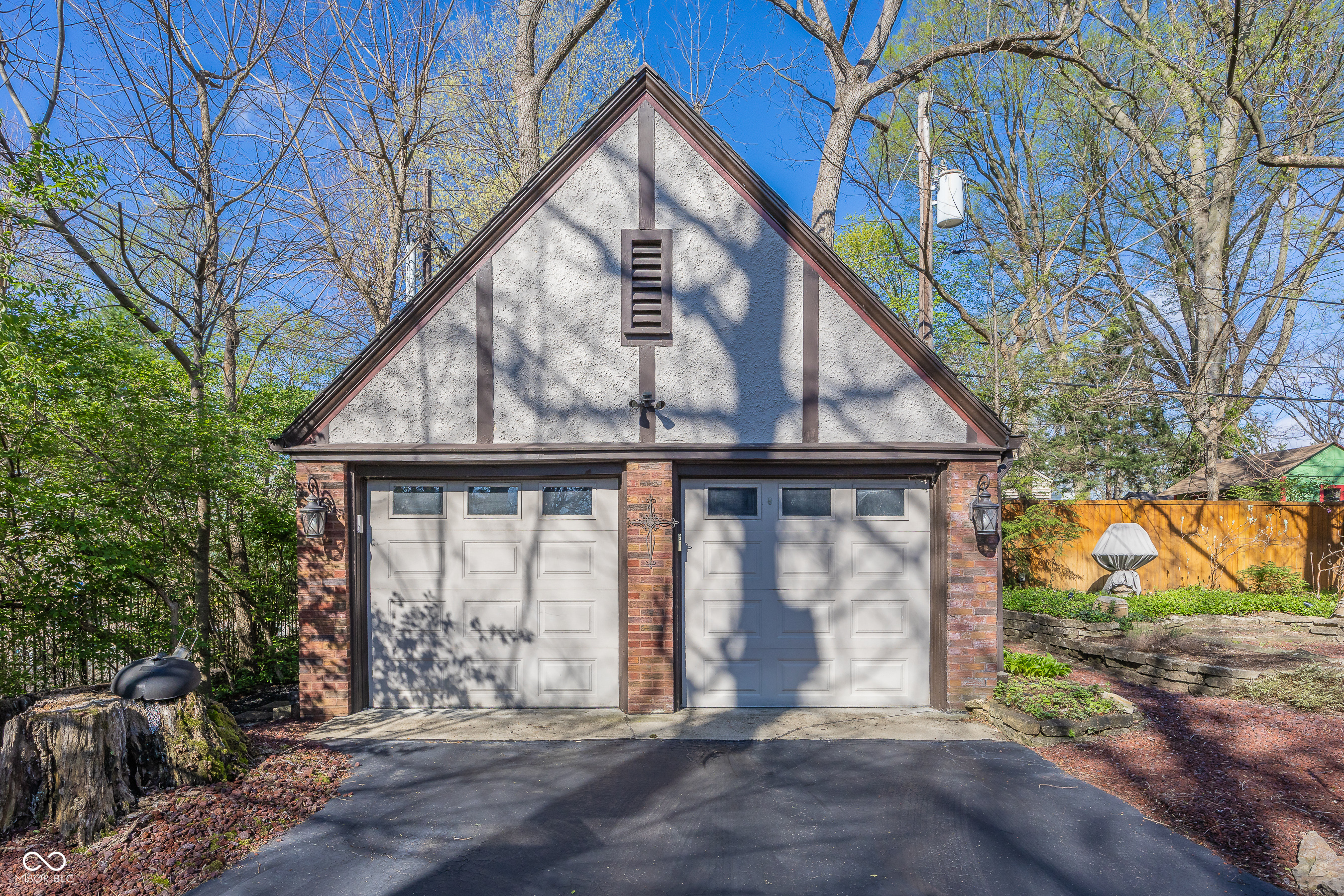 5720 Carrollton Avenue