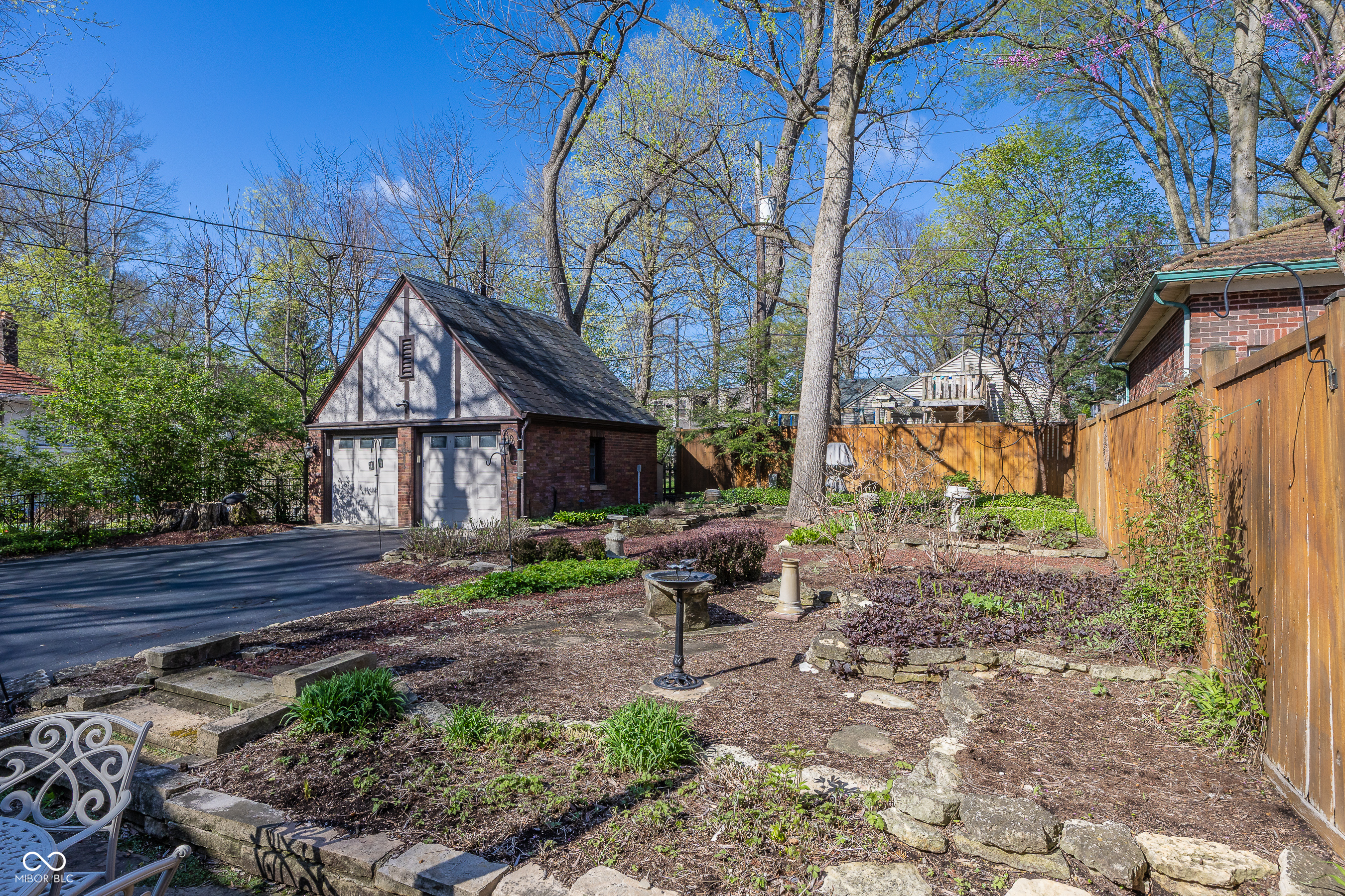 5720 Carrollton Avenue