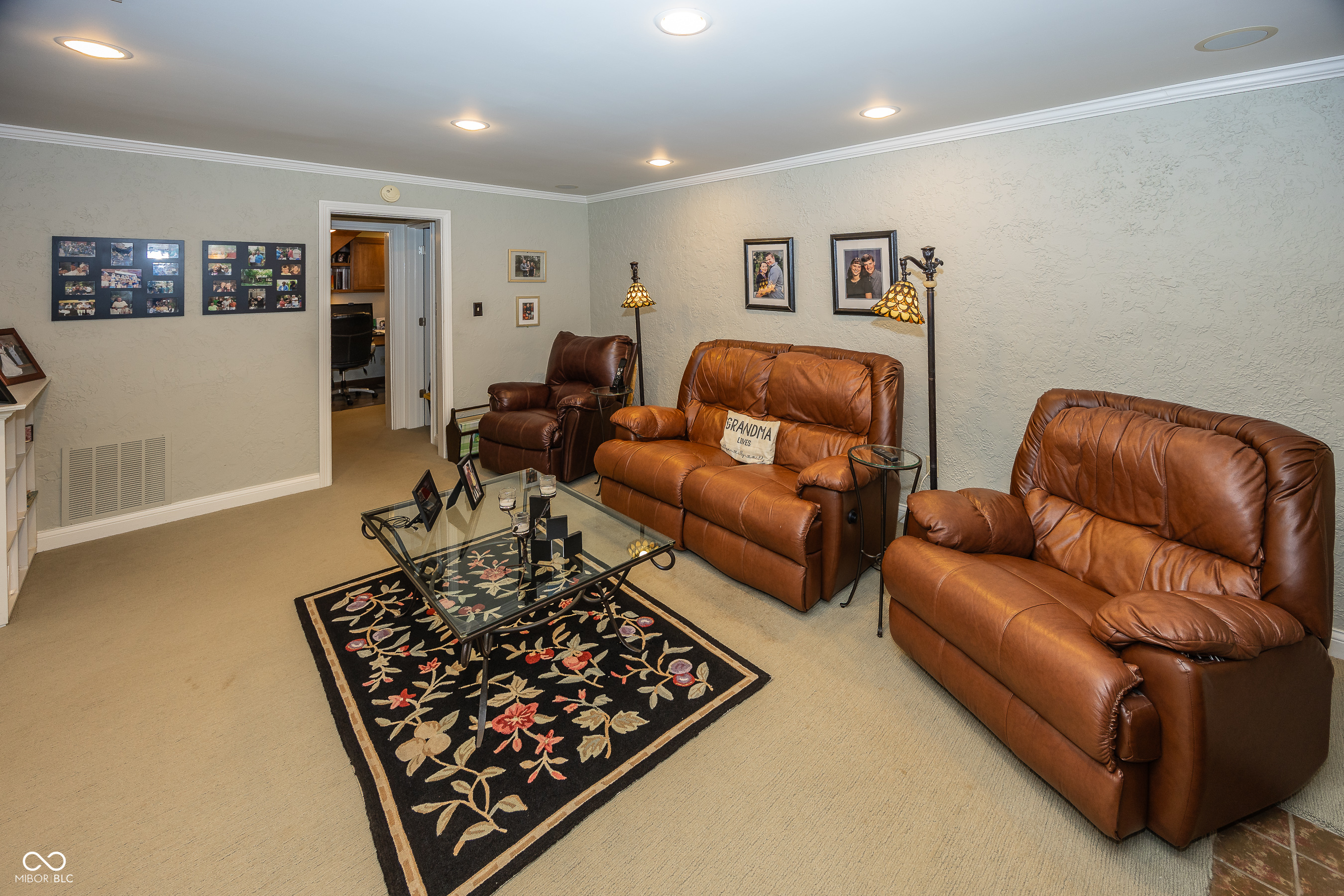 5720 Carrollton Avenue