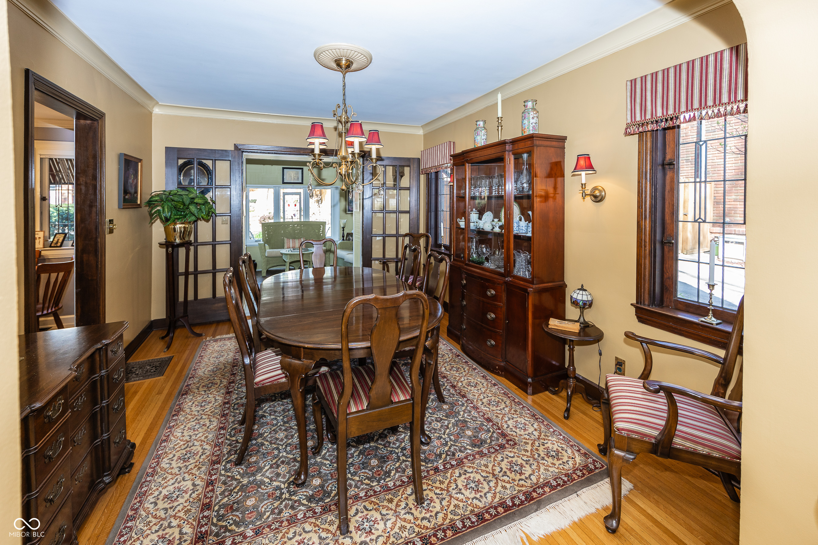 5720 Carrollton Avenue