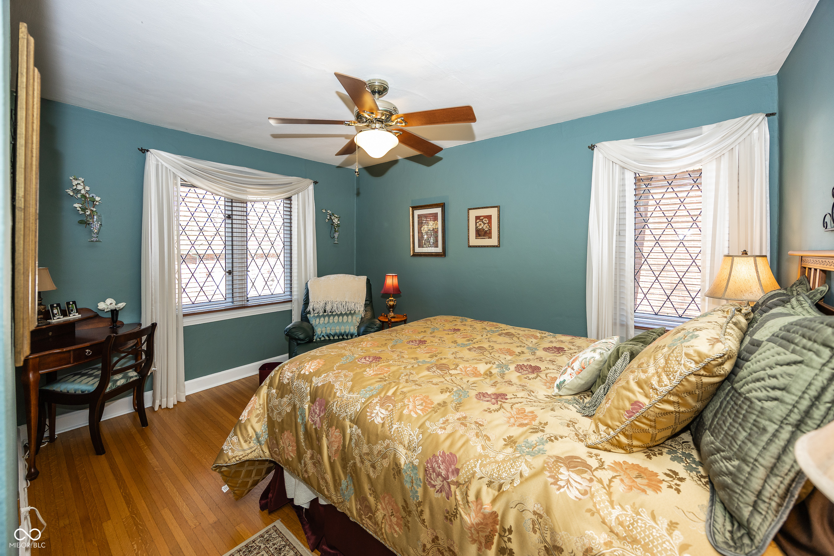 5720 Carrollton Avenue