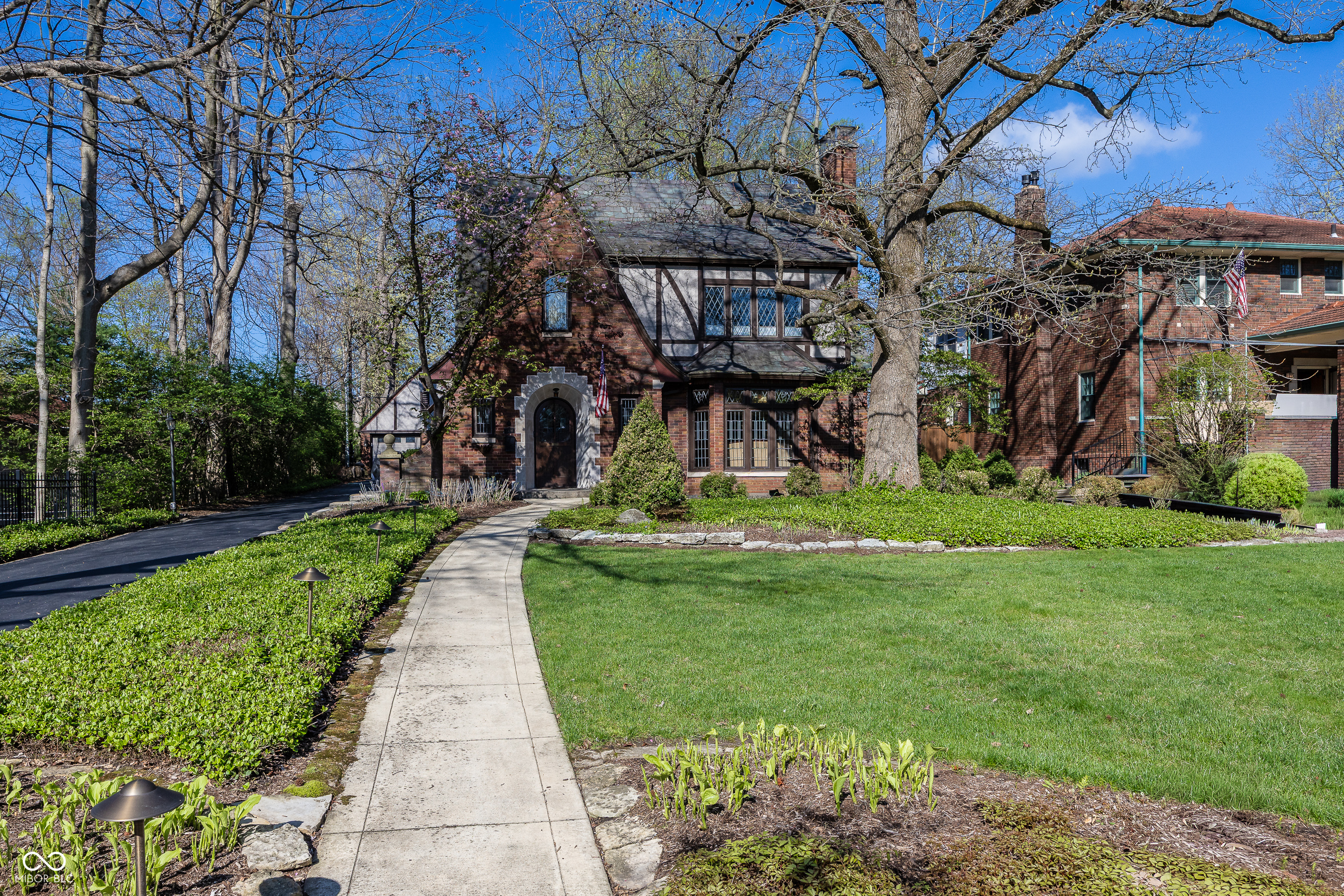 5720 Carrollton Avenue