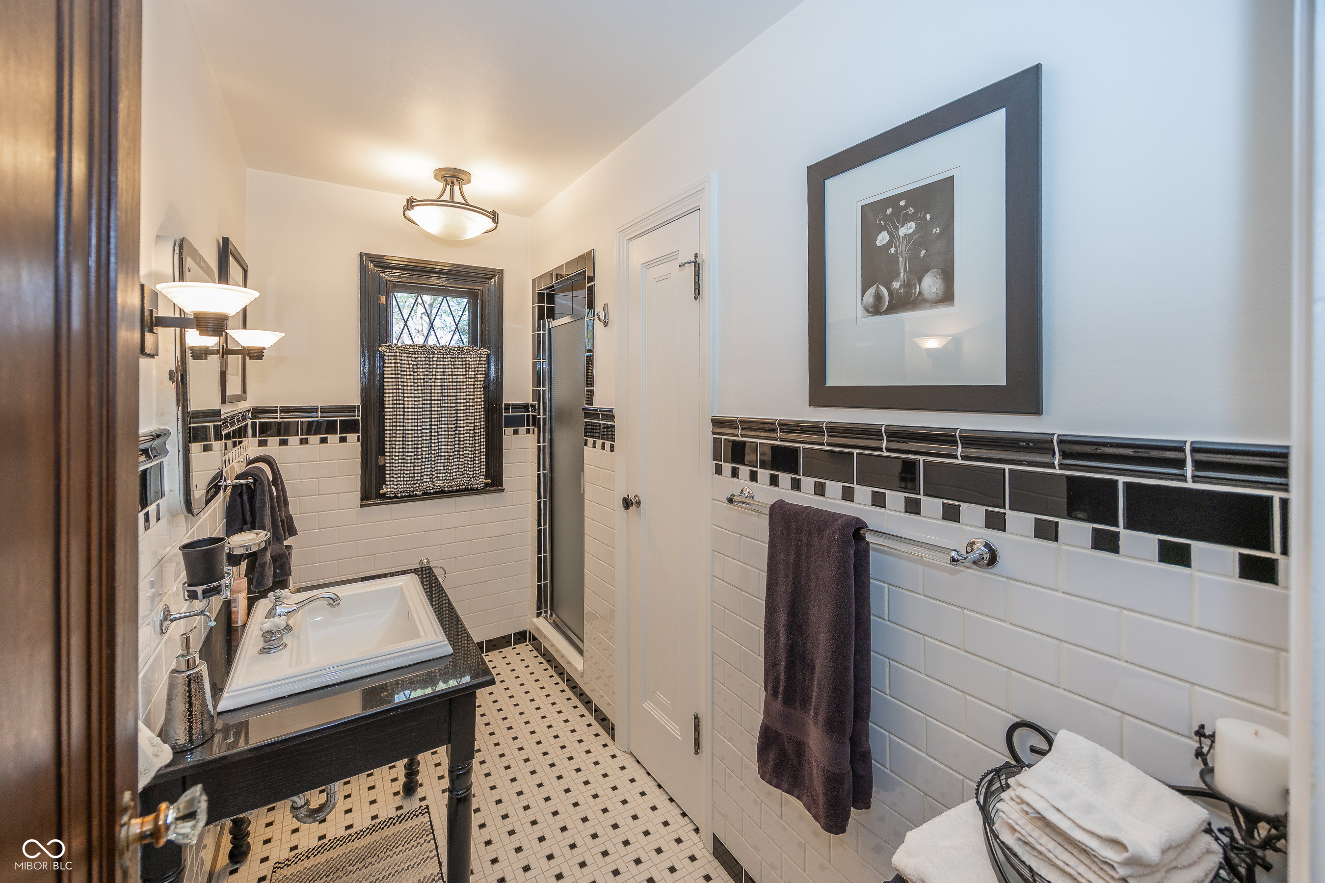 5720 Carrollton Avenue