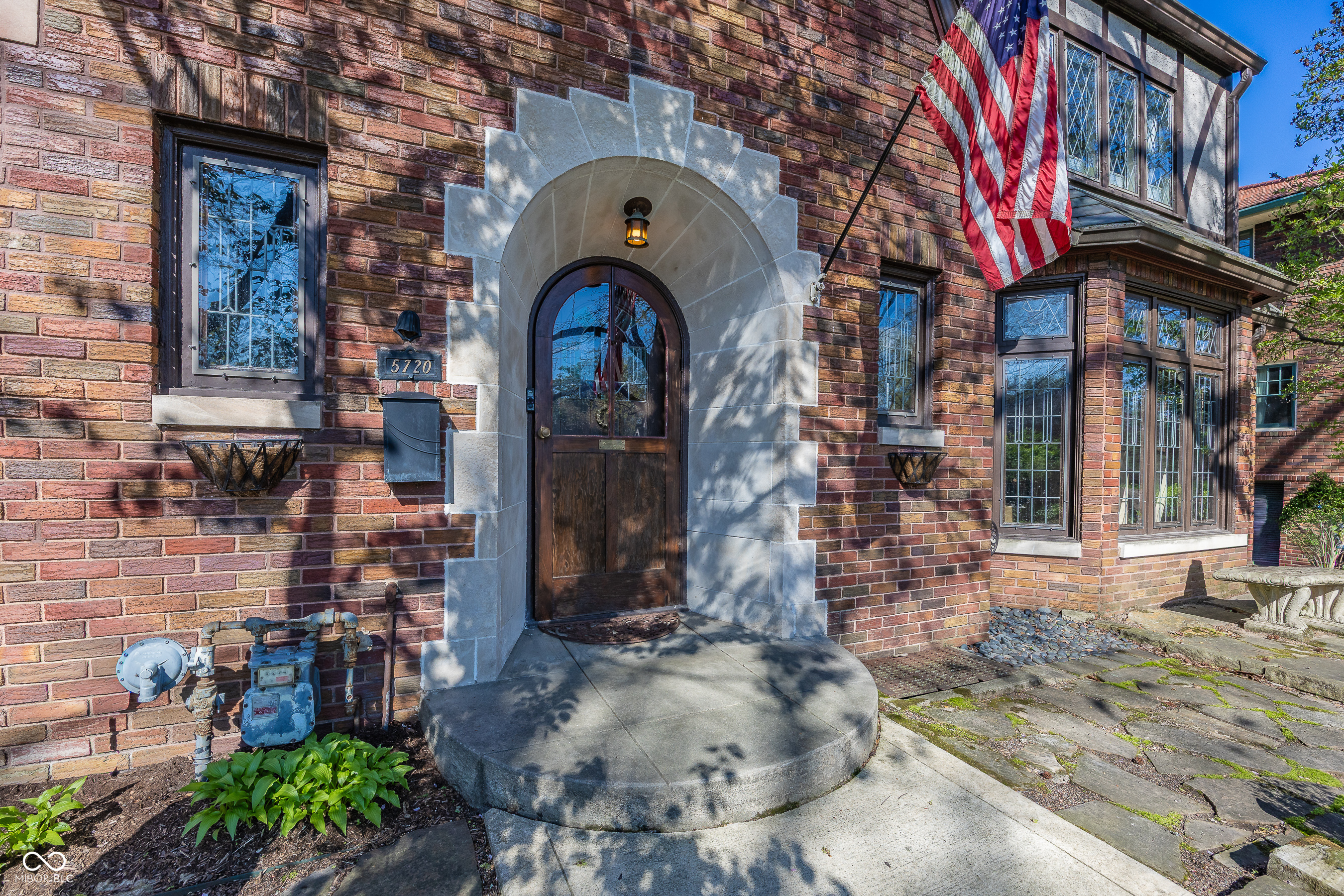 5720 Carrollton Avenue