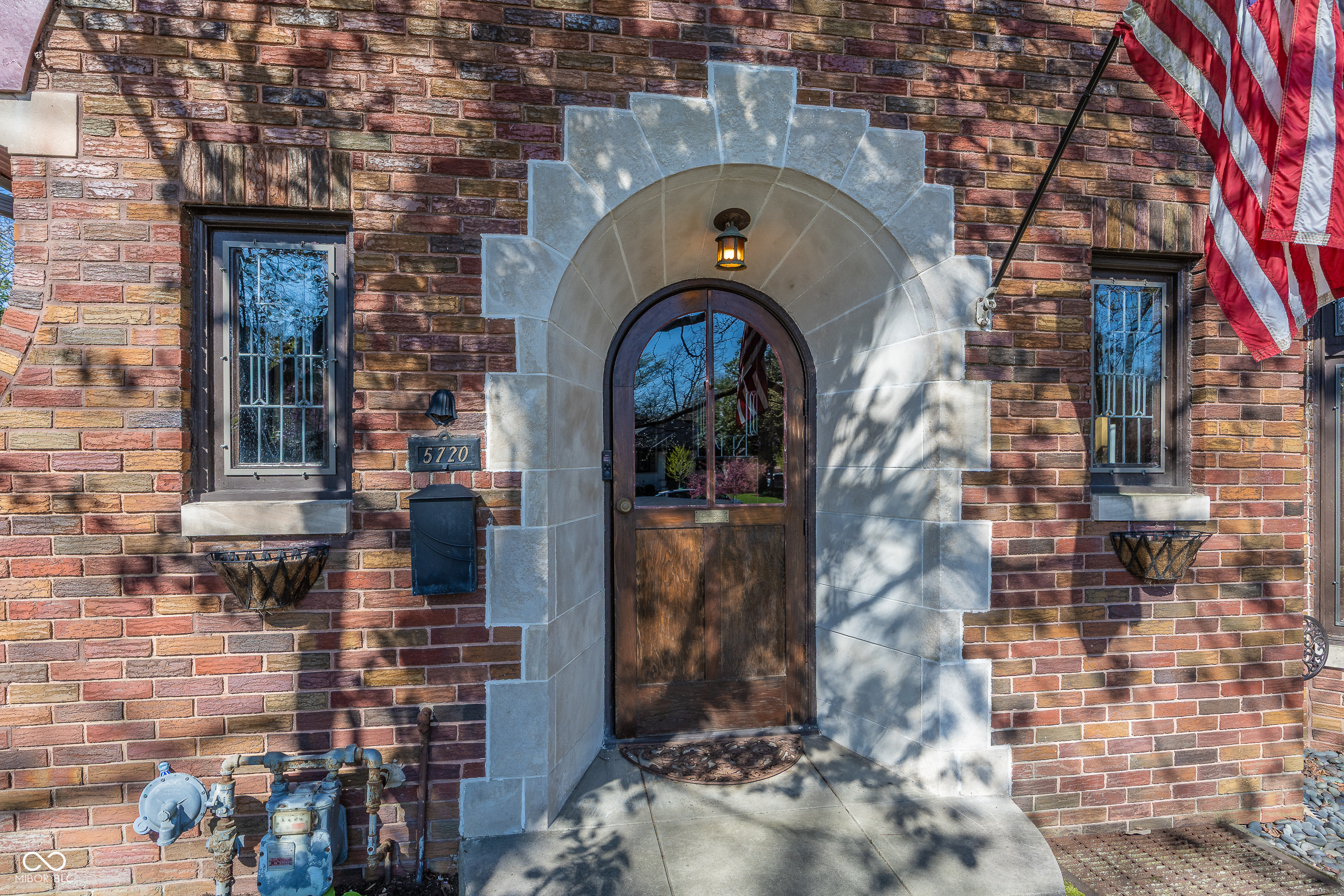 5720 Carrollton Avenue