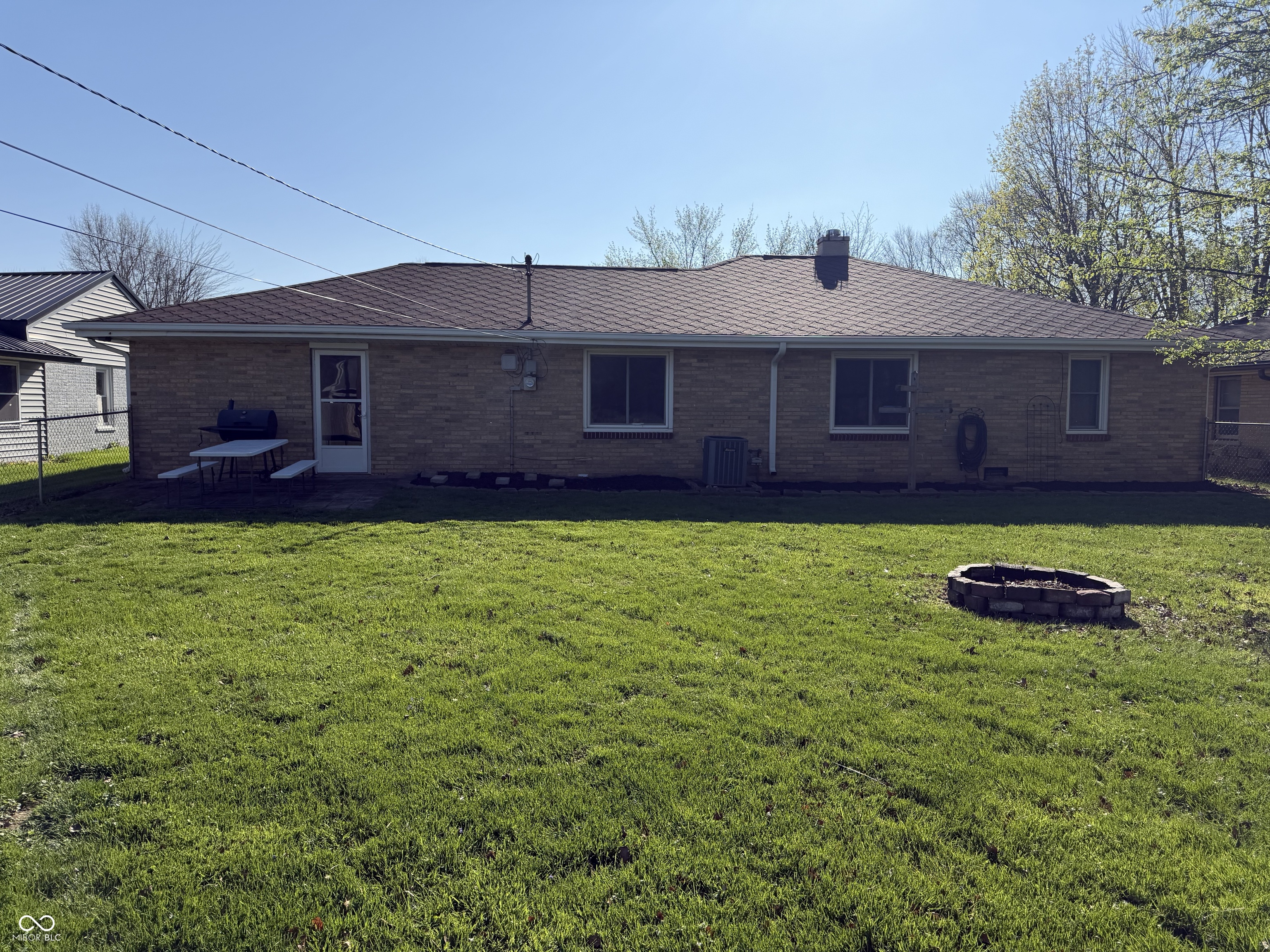 3105 Paradise Drive
