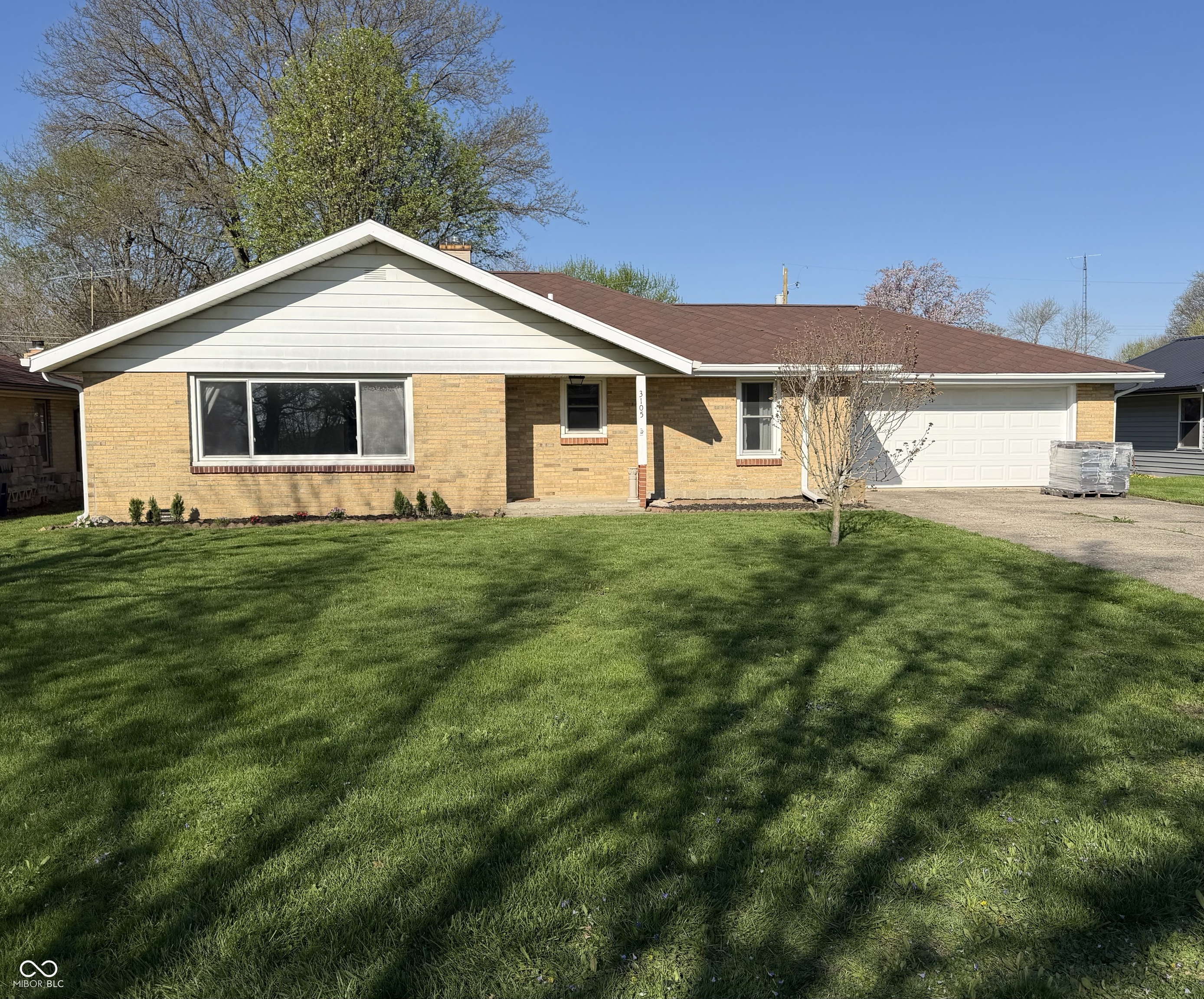 3105 Paradise Drive