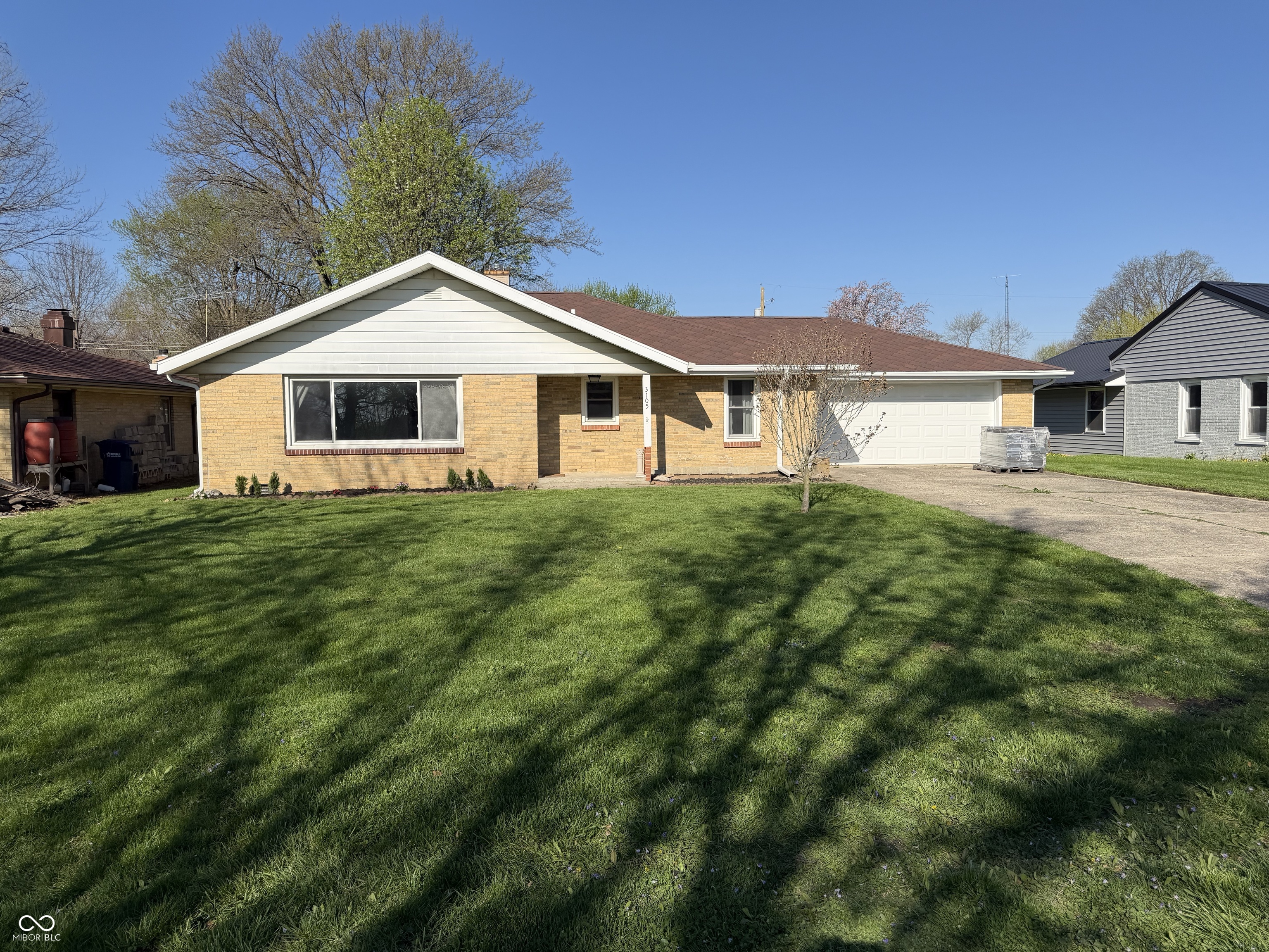 3105 Paradise Drive