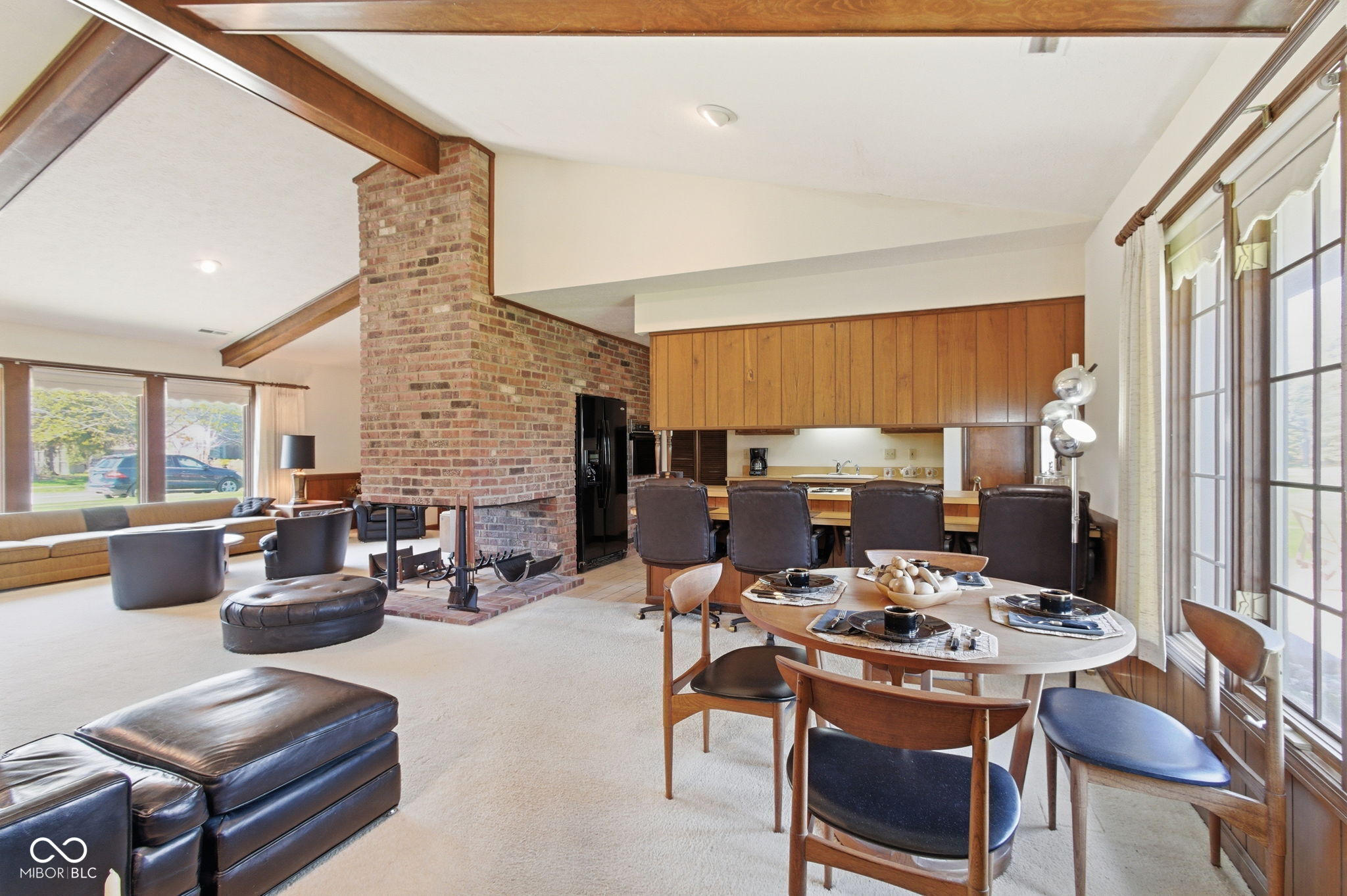 21102 N Banbury Road