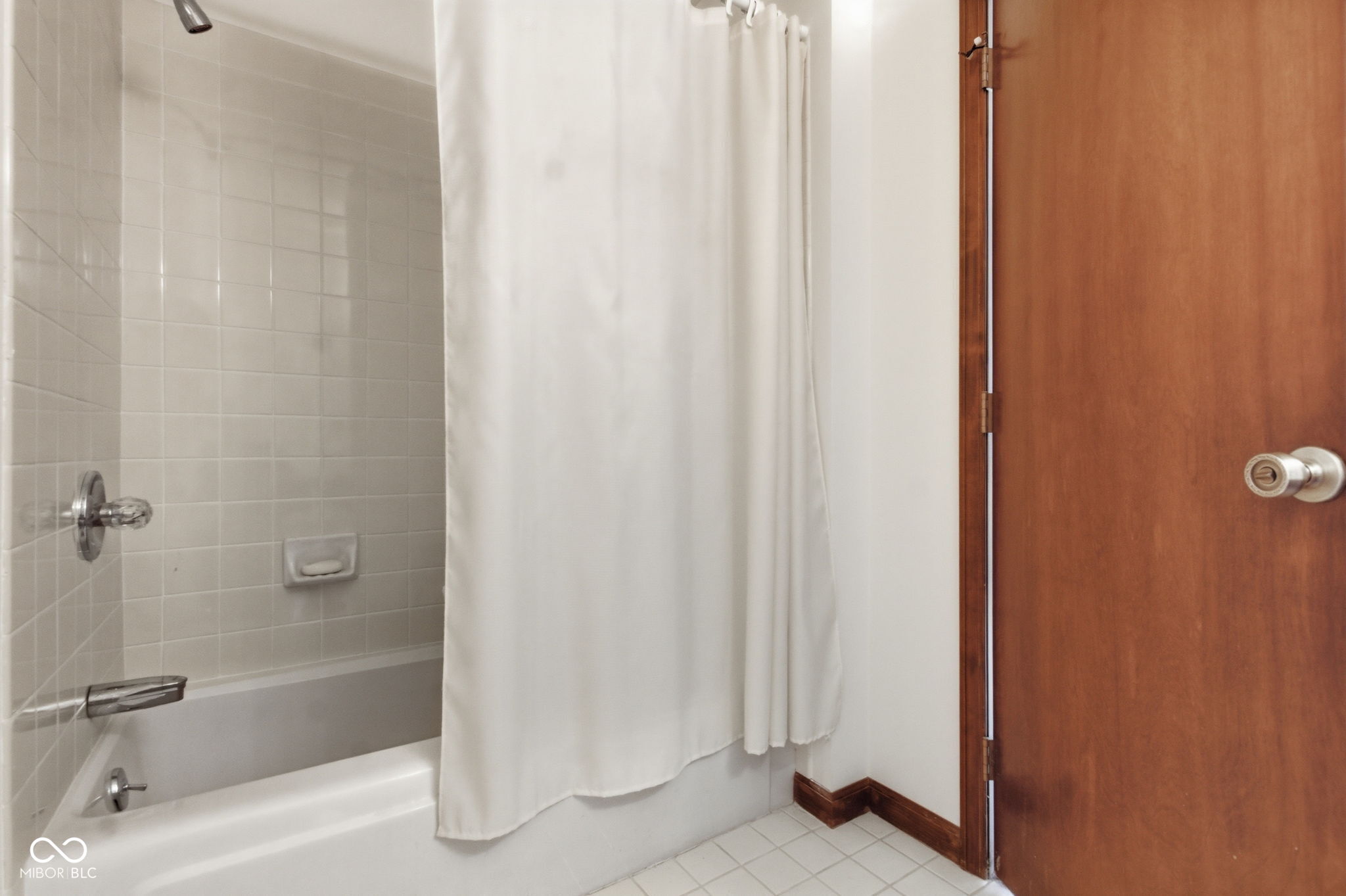 21102 N Banbury Road