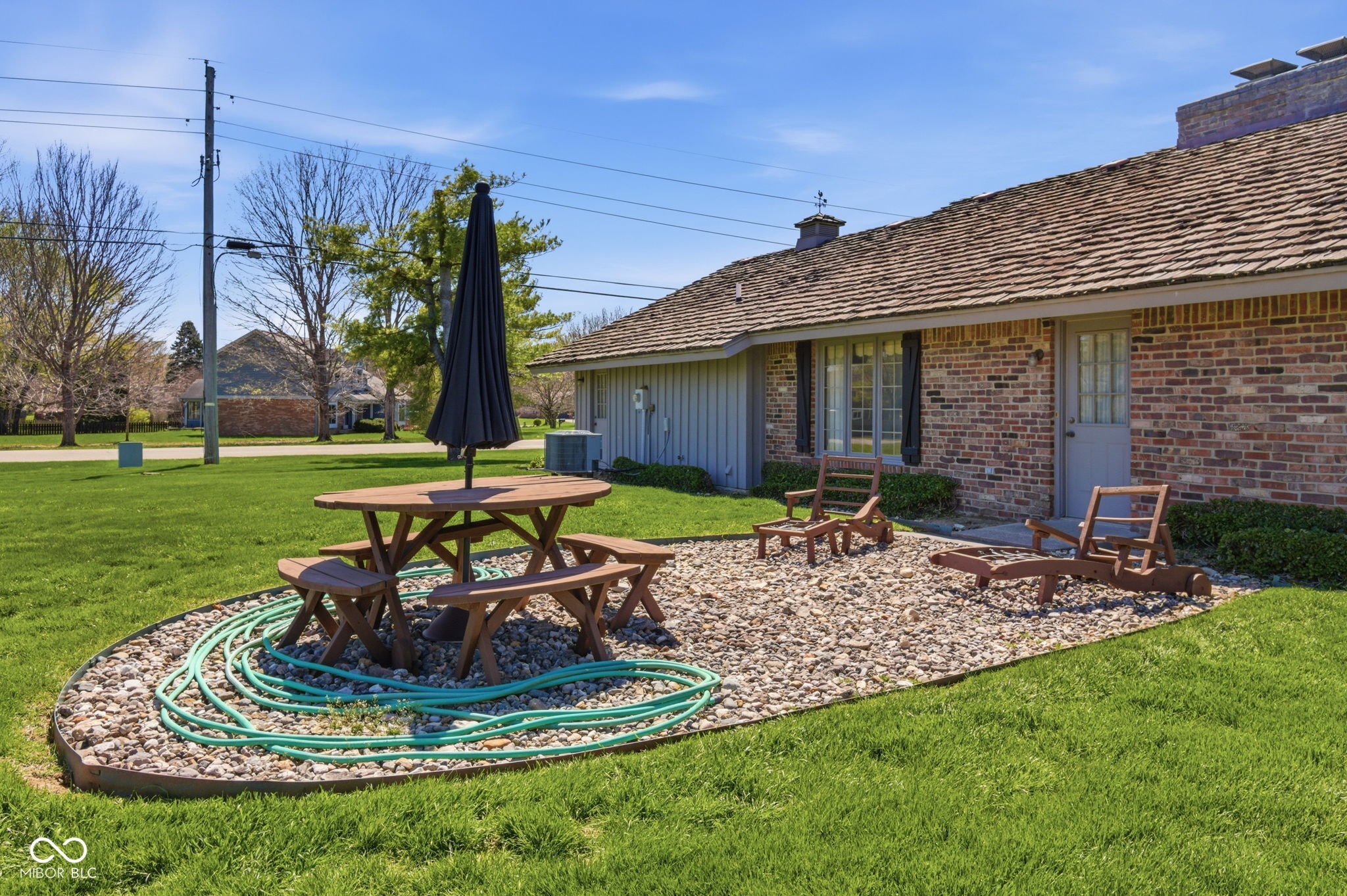 21102 N Banbury Road