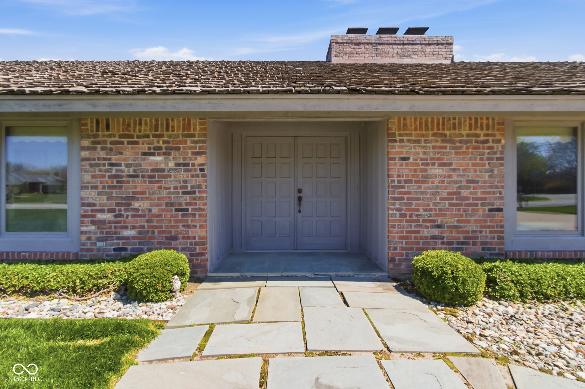 21102 N Banbury Road