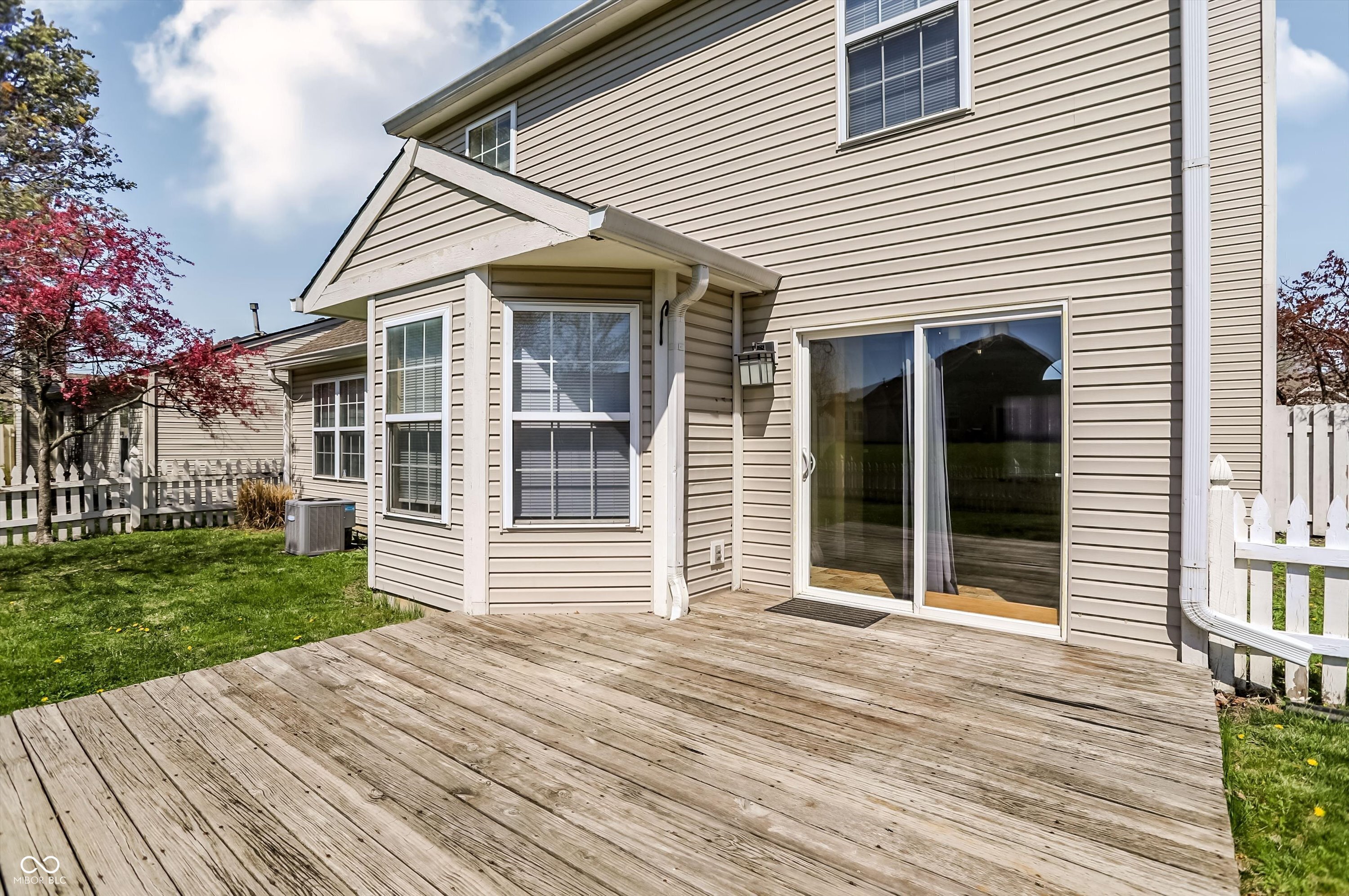 9240 Crossing Drive