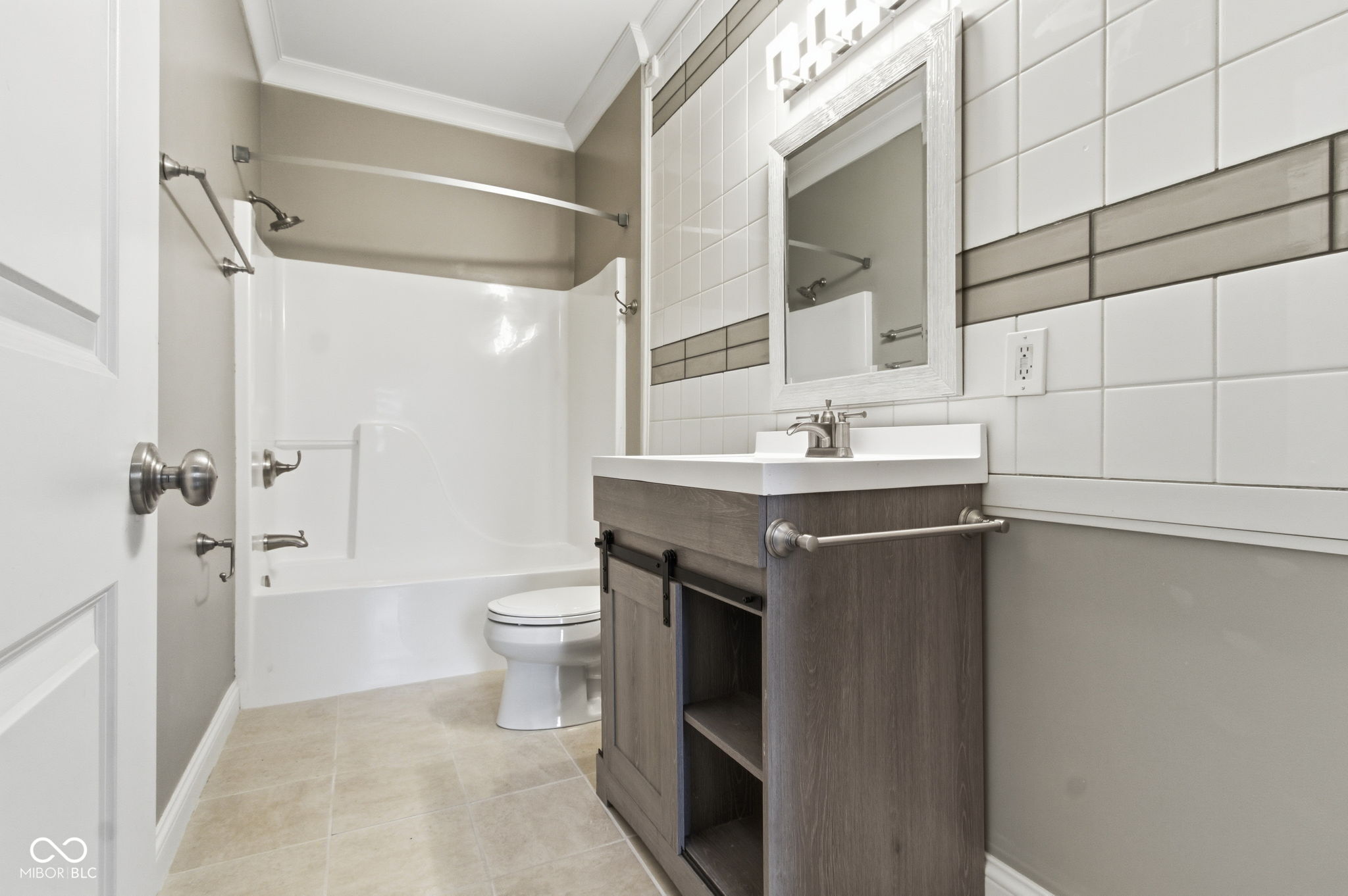 141 S Meridian Street Unit: 501